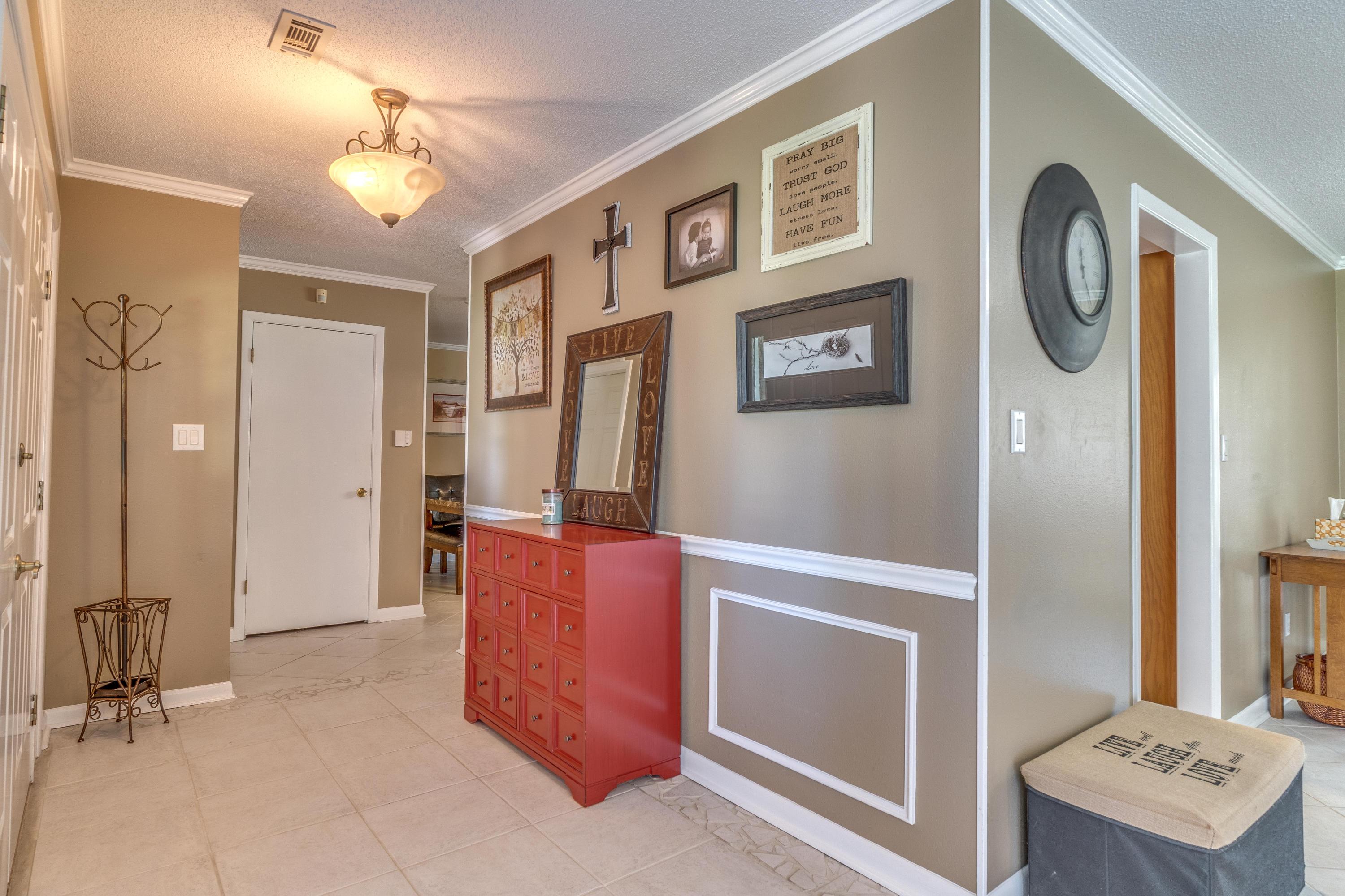 LAKE LORRAINE ESTATES - Residential