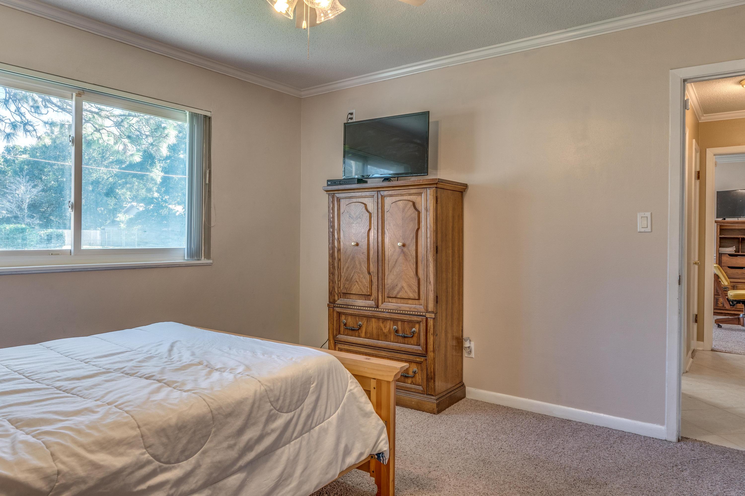 LAKE LORRAINE ESTATES - Residential