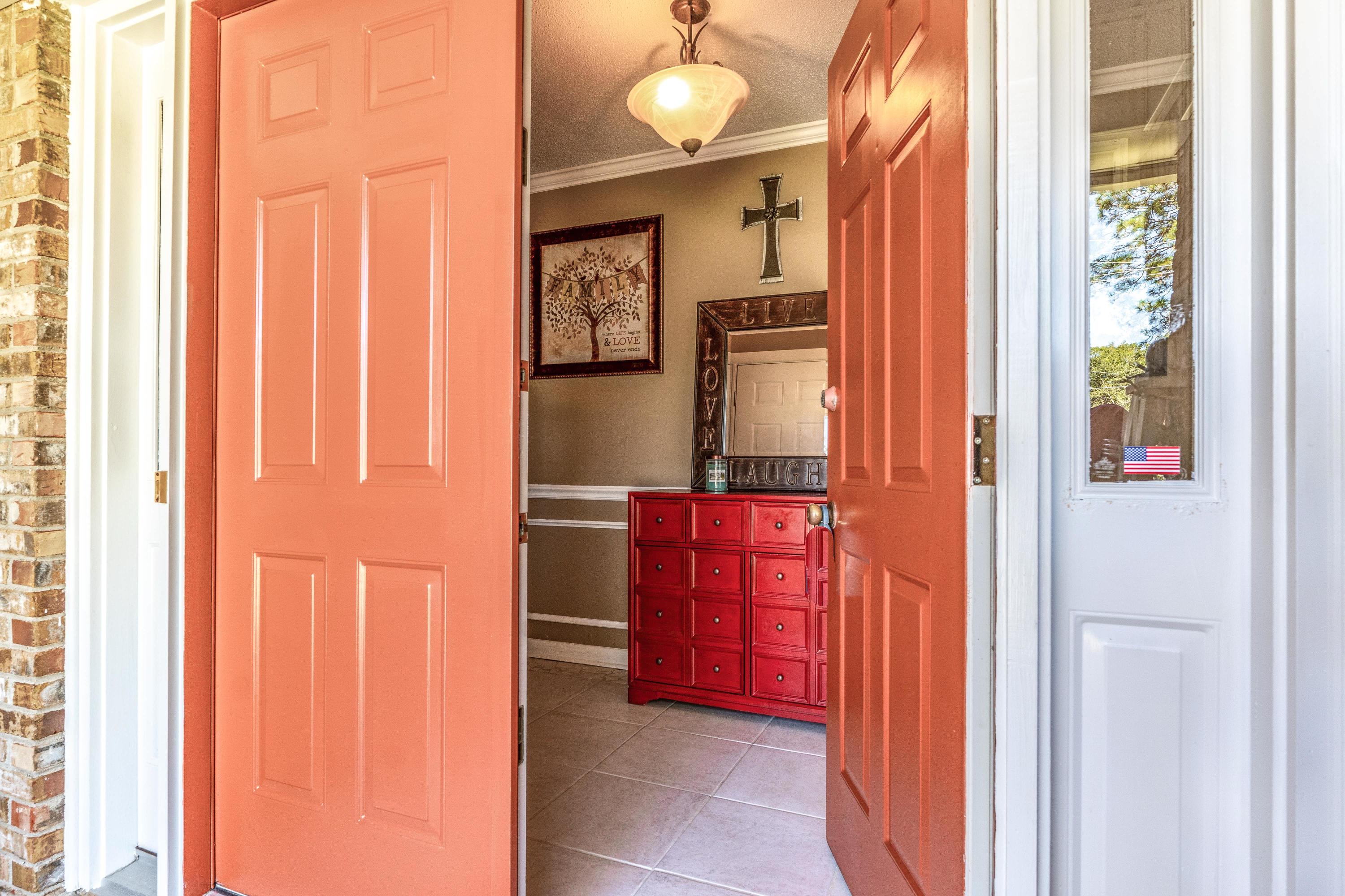 LAKE LORRAINE ESTATES - Residential