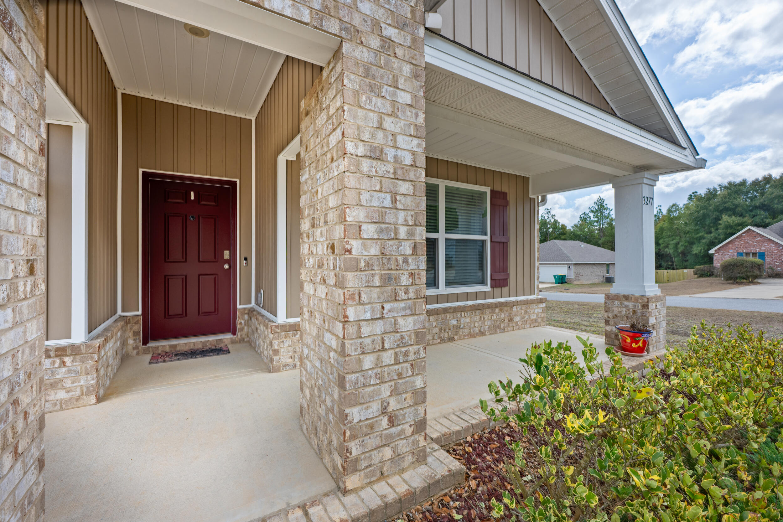 LAKERIDGE EST - Residential