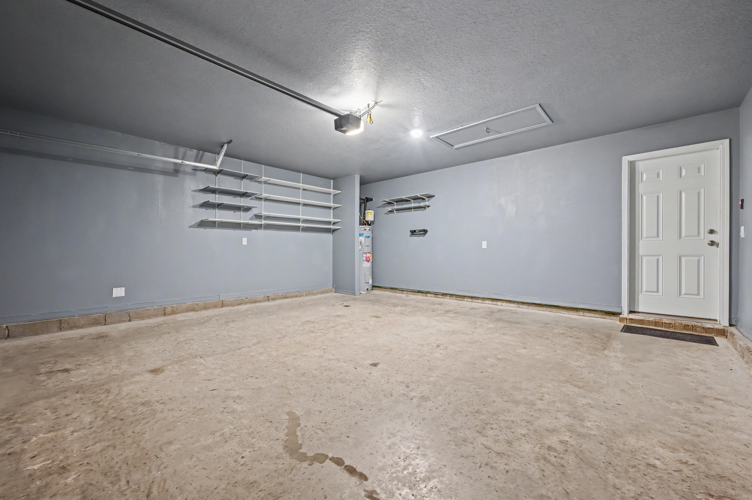 LAKERIDGE EST - Residential