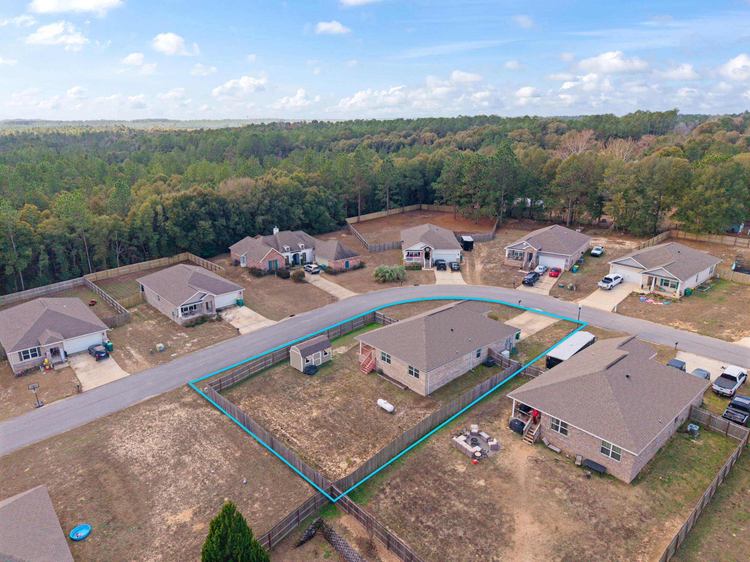 LAKERIDGE EST - Residential