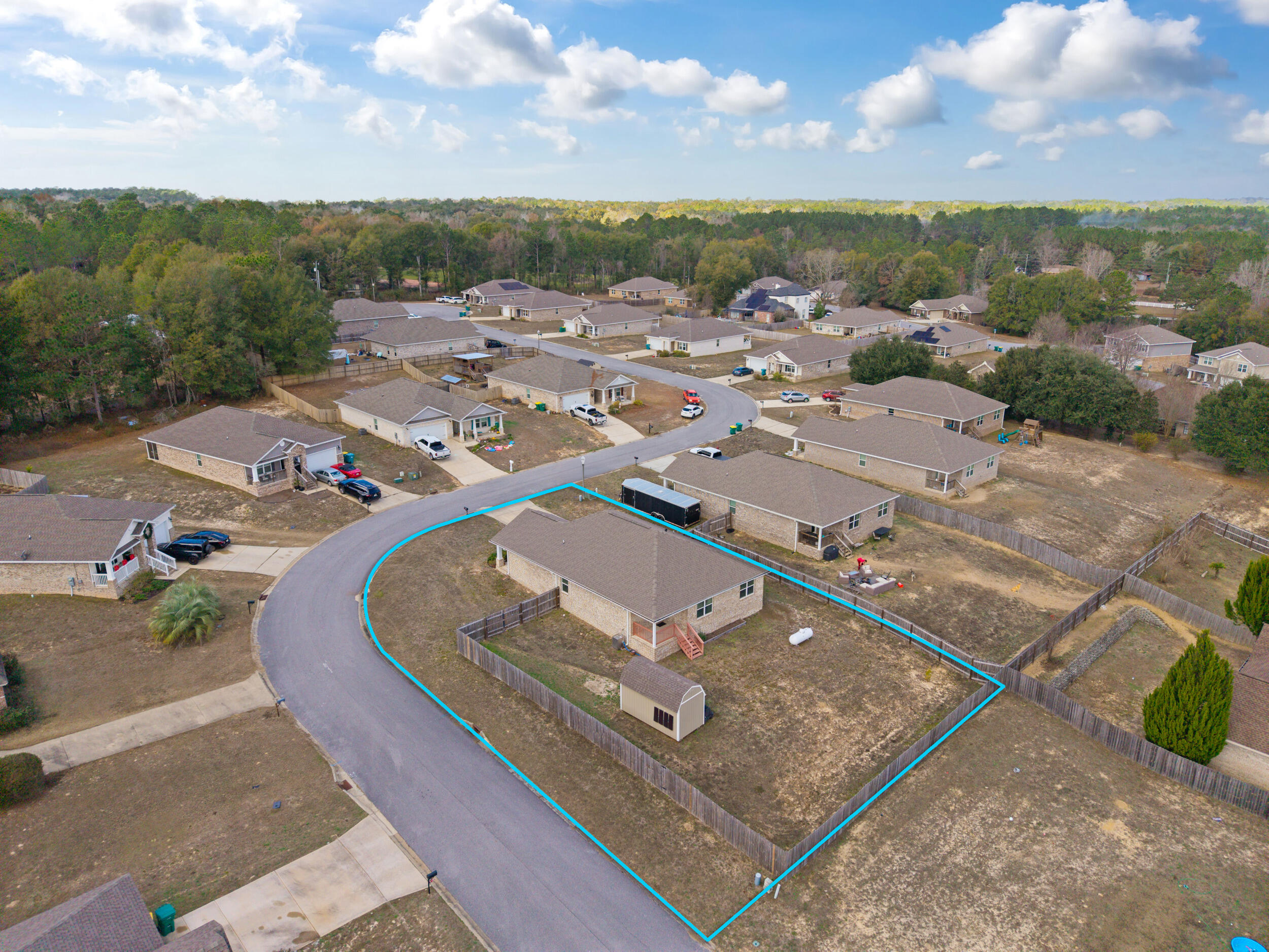 LAKERIDGE EST - Residential