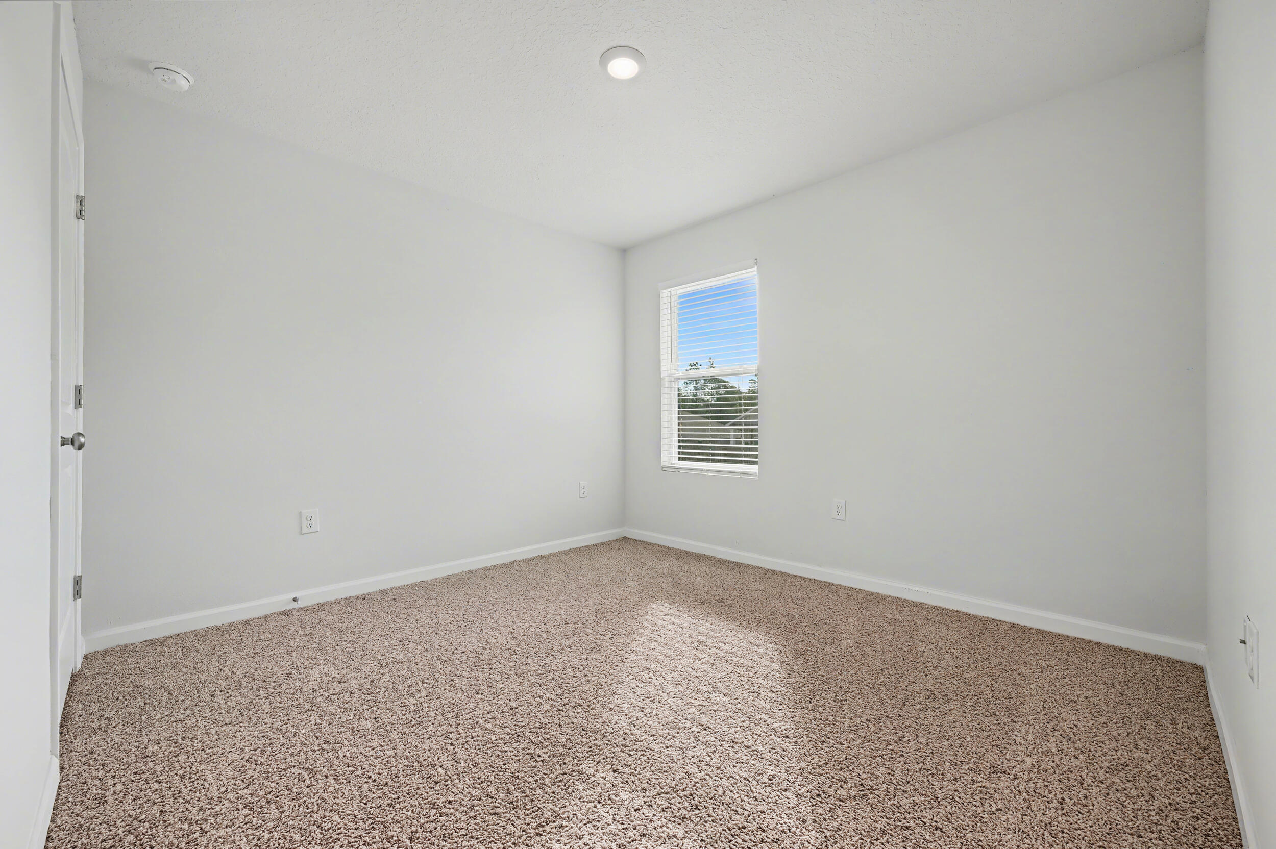 LAKERIDGE EST - Residential