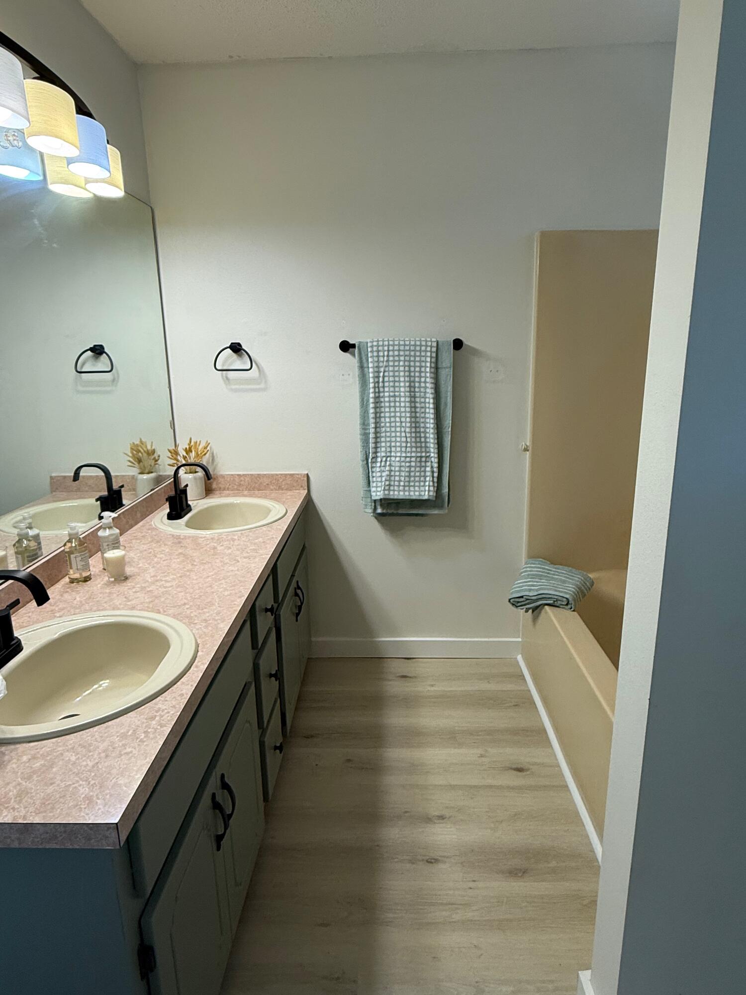 PATRICIAS PLACE - Residential