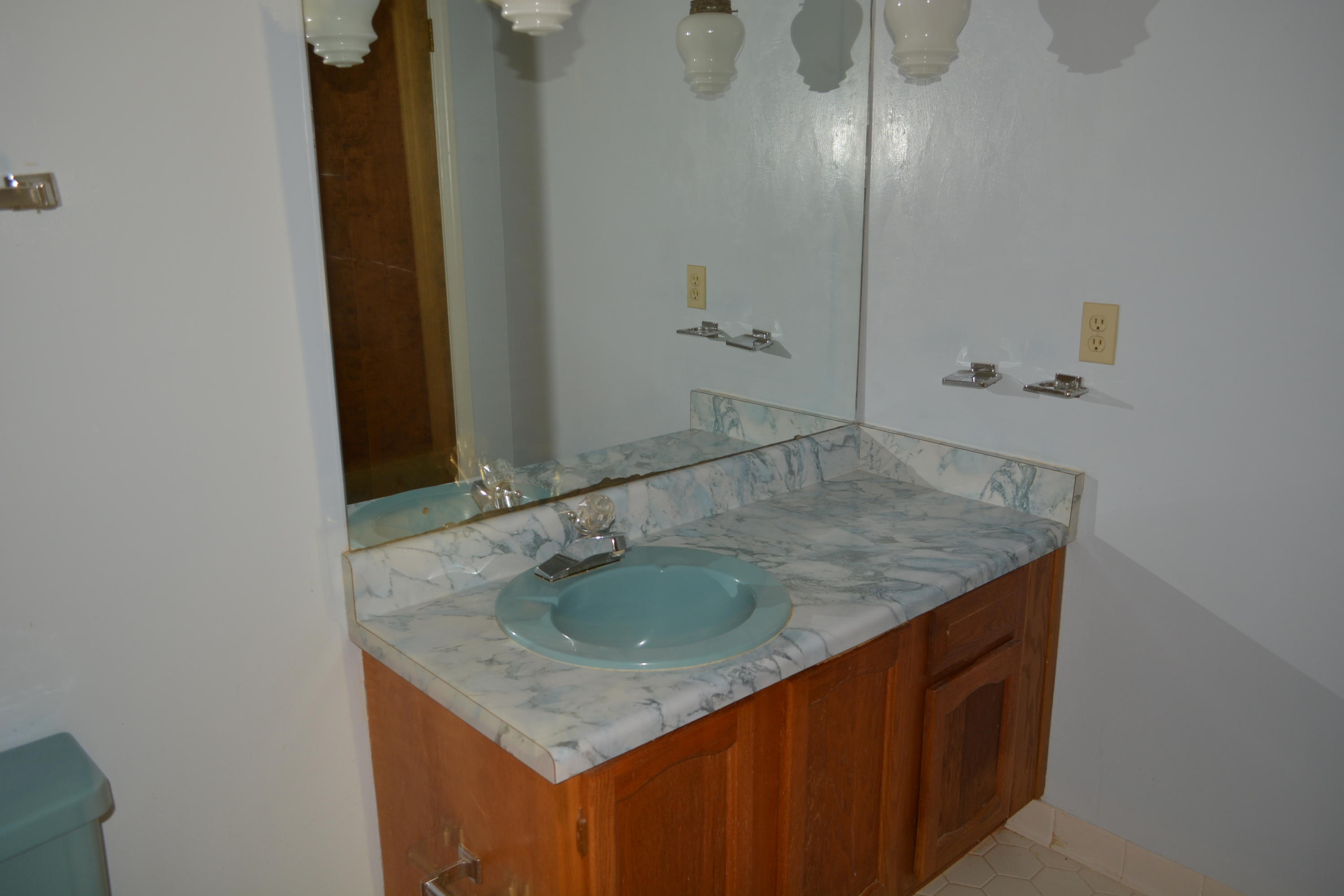 PLANTATION MANOR - Residential