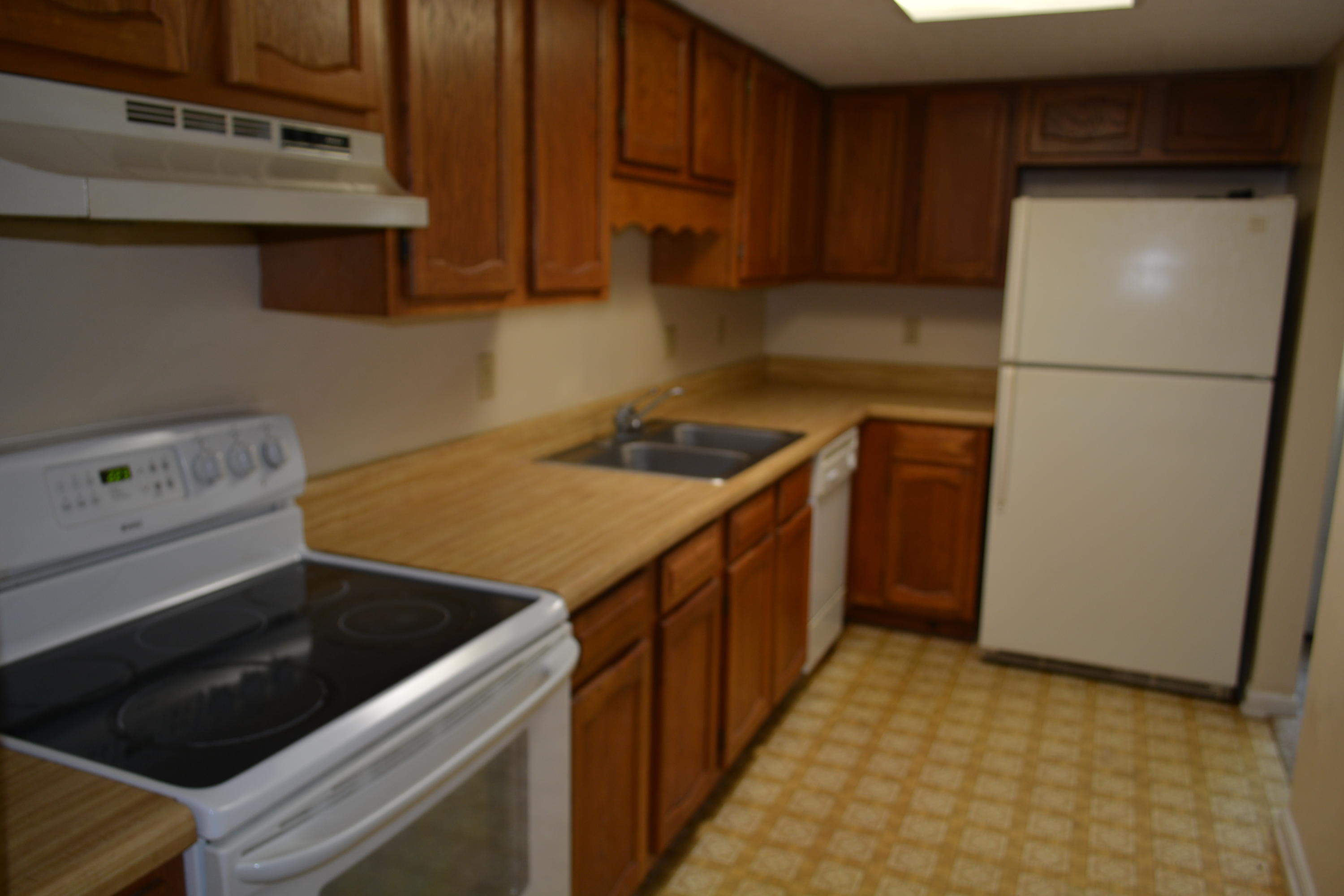 PLANTATION MANOR - Residential