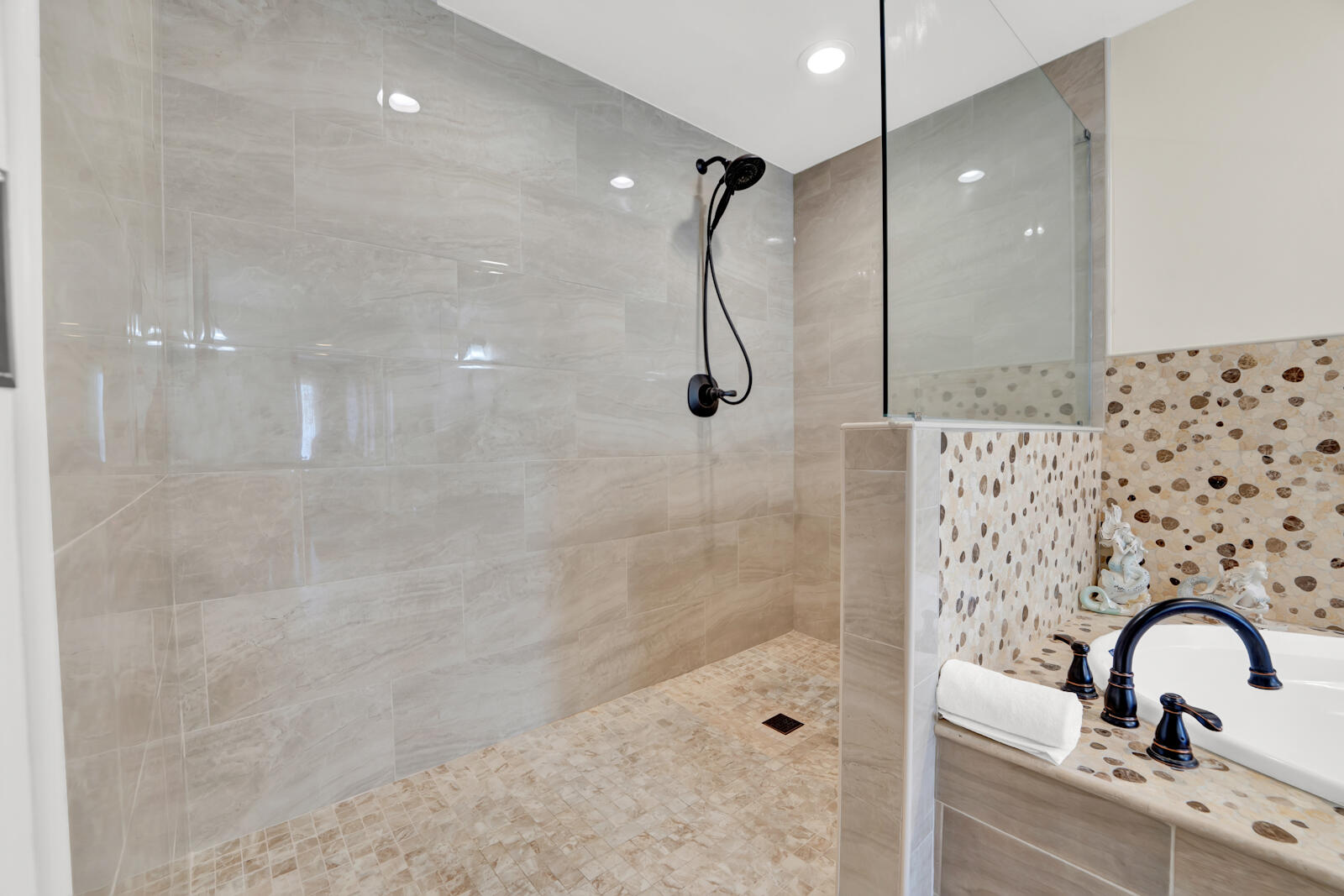 Grande Surf Club - Residential