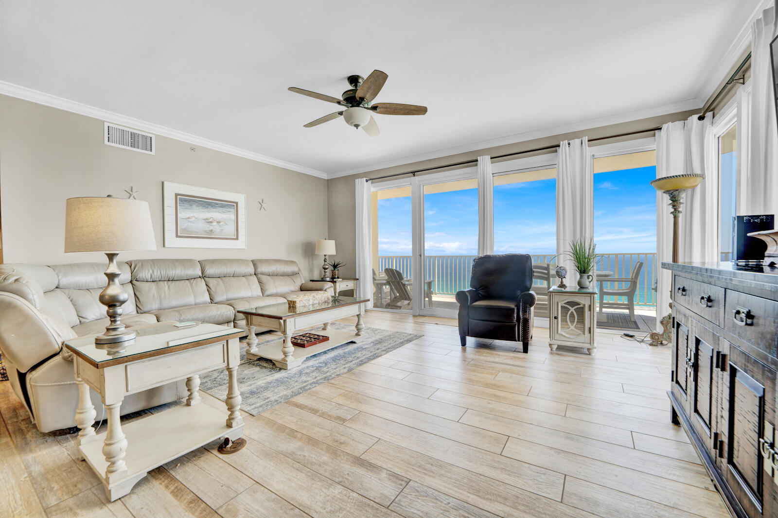 Grande Surf Club - Residential