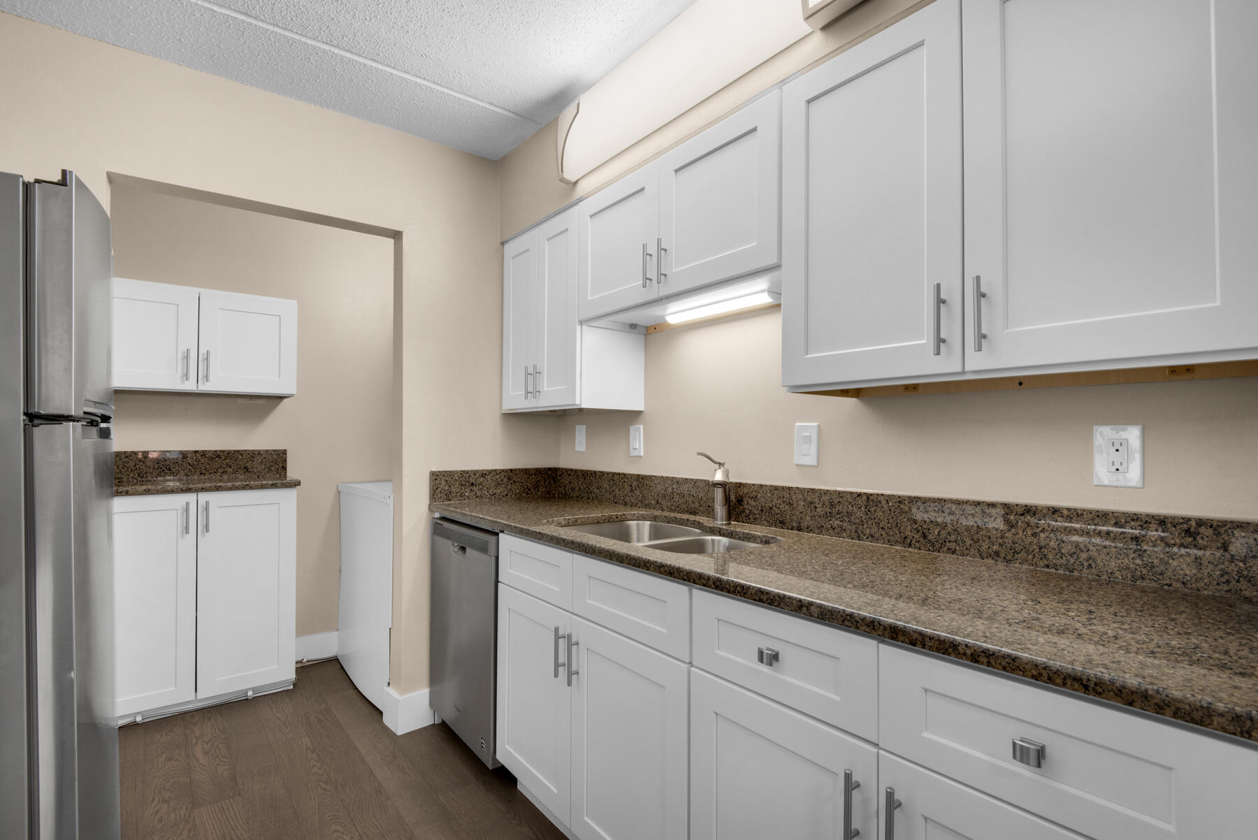 CEDARS CONDO - Residential