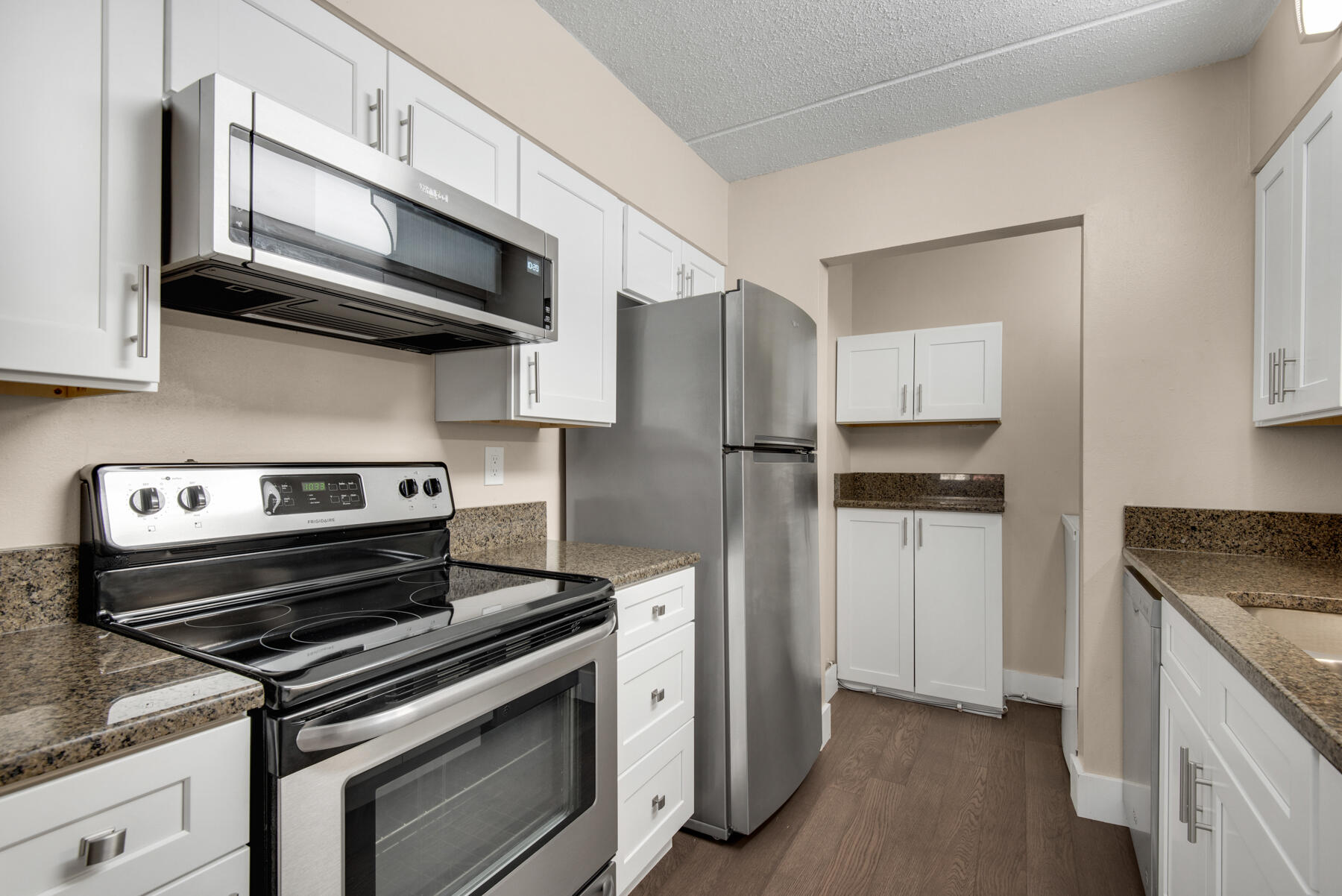 CEDARS CONDO - Residential