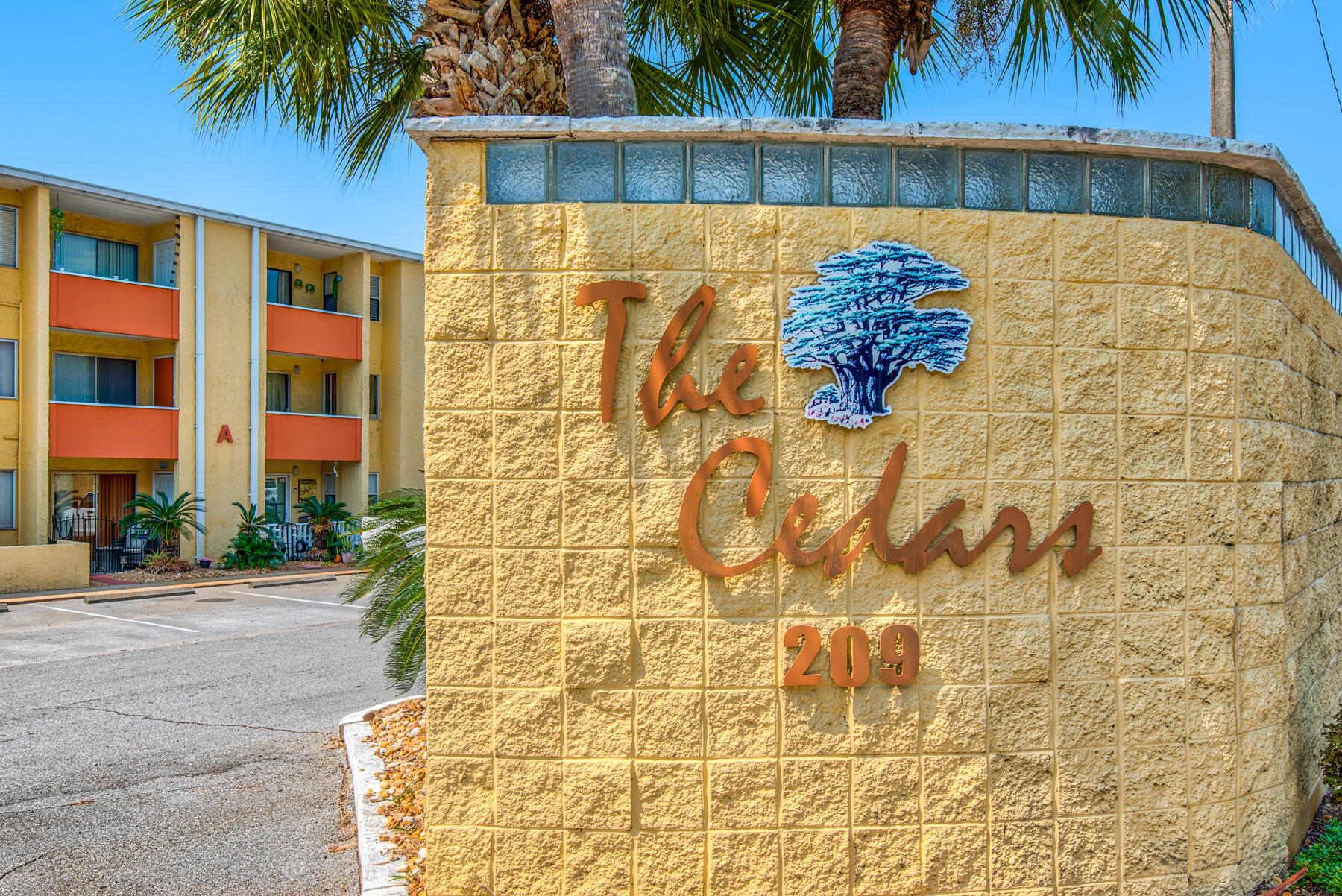 CEDARS CONDO - Residential