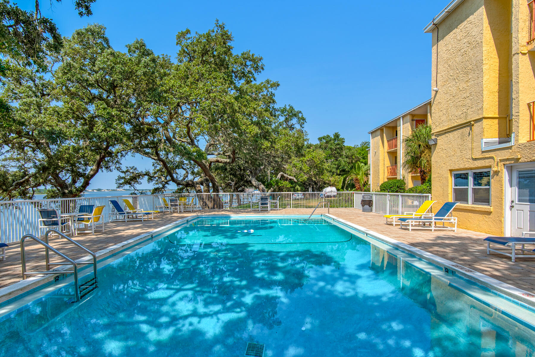 CEDARS CONDO - Residential