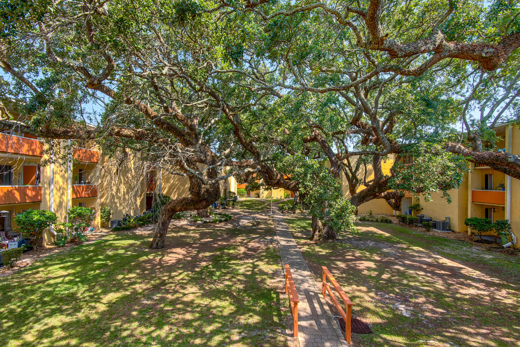 CEDARS CONDO - Residential