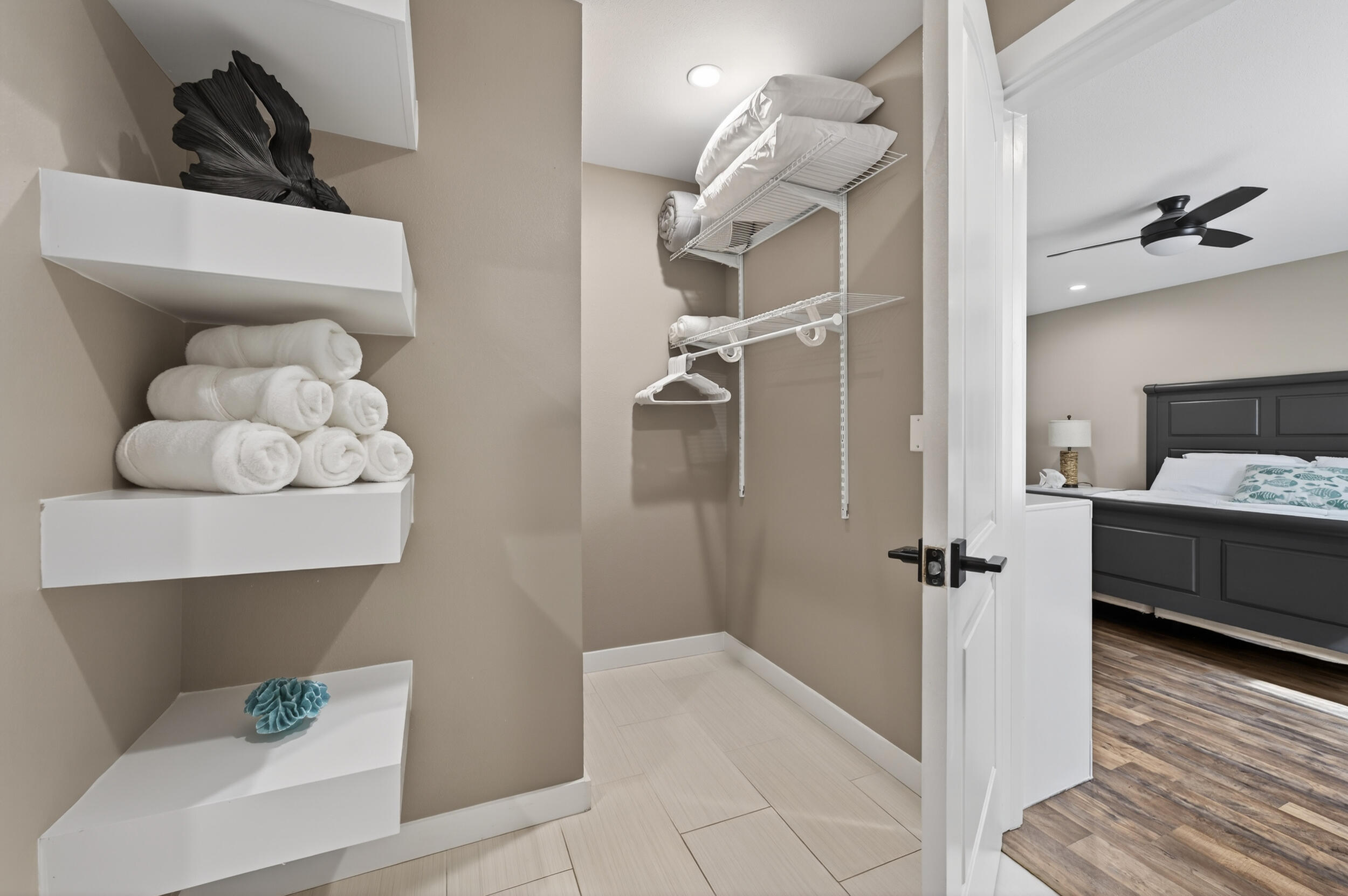 JOLLY BAY ACRES - Residential