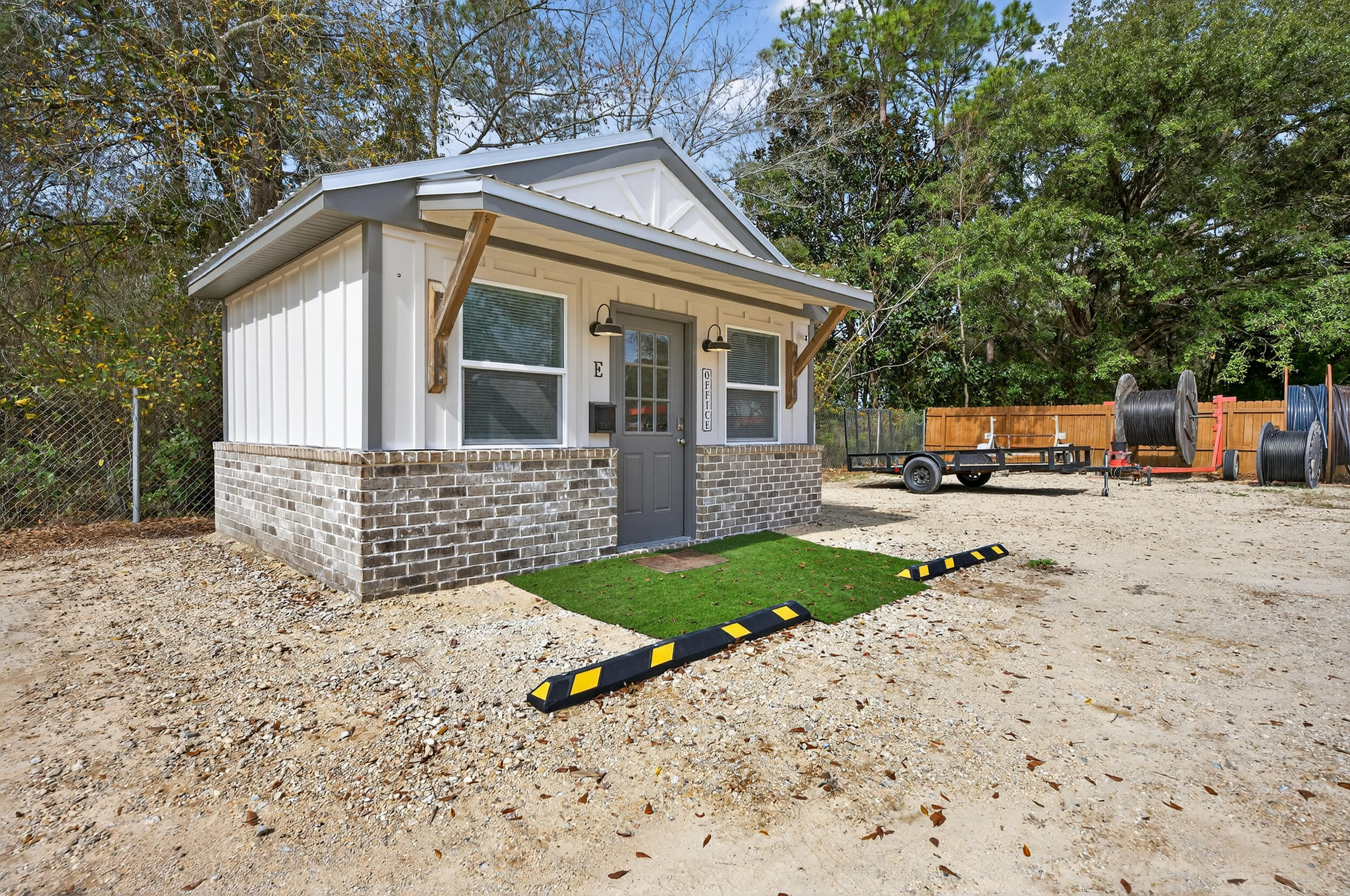 JOLLY BAY ACRES - Residential