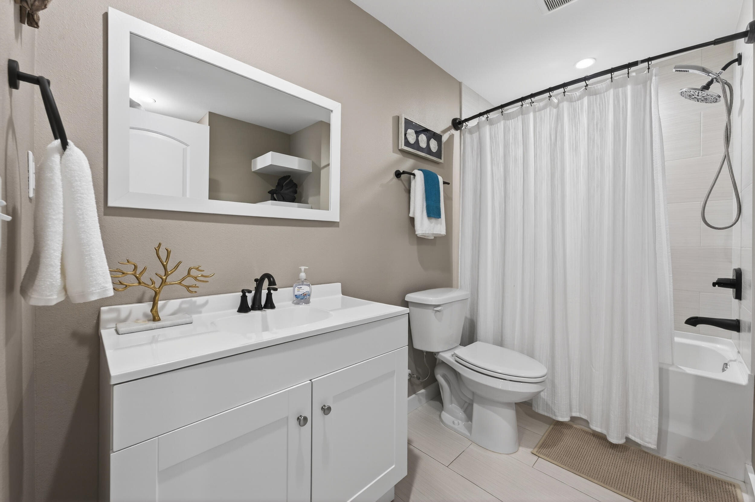 JOLLY BAY ACRES - Residential