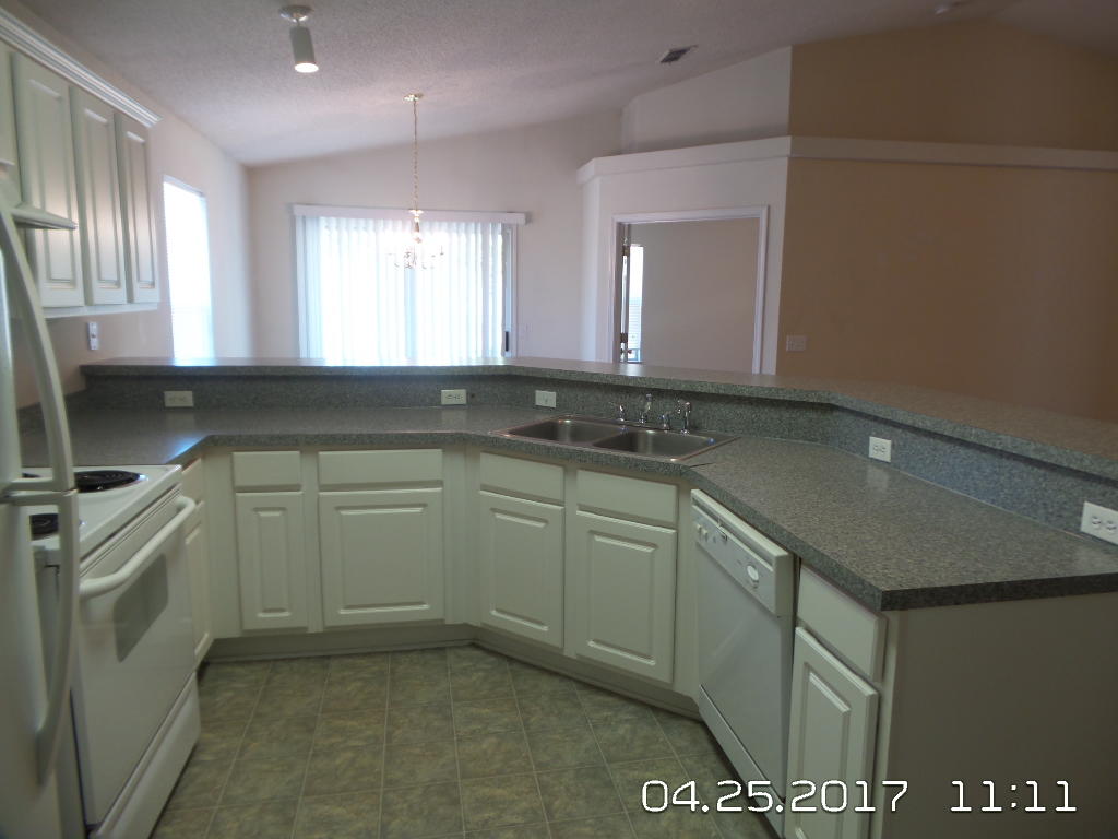 REDSTONE ESTATES - Residential Lease