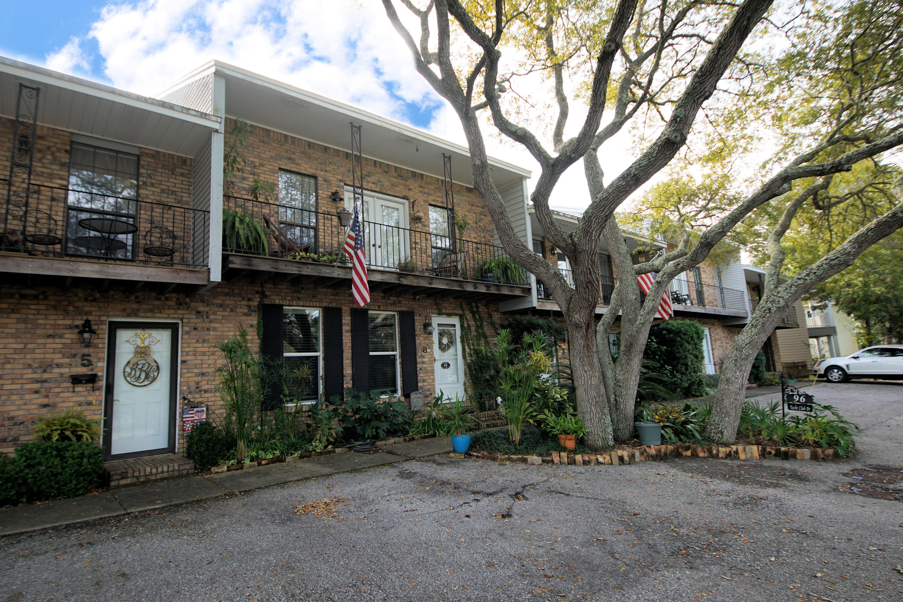 Cinco Bayou Cercle Nautique TH - Residential