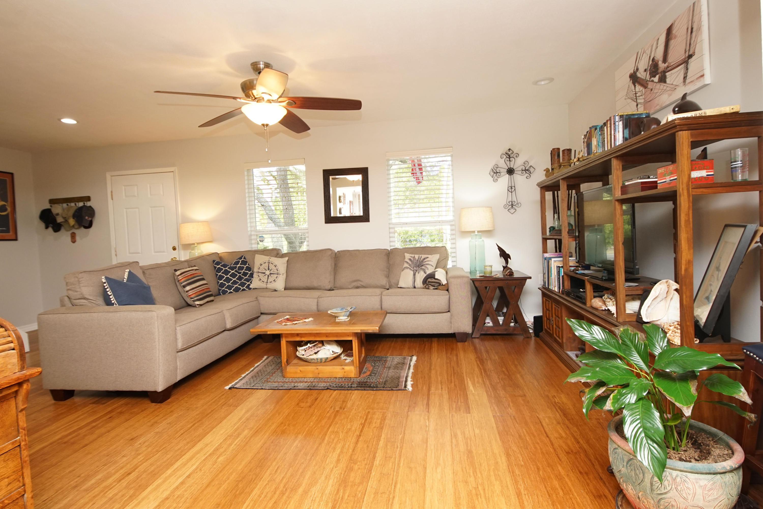 Cinco Bayou Cercle Nautique TH - Residential