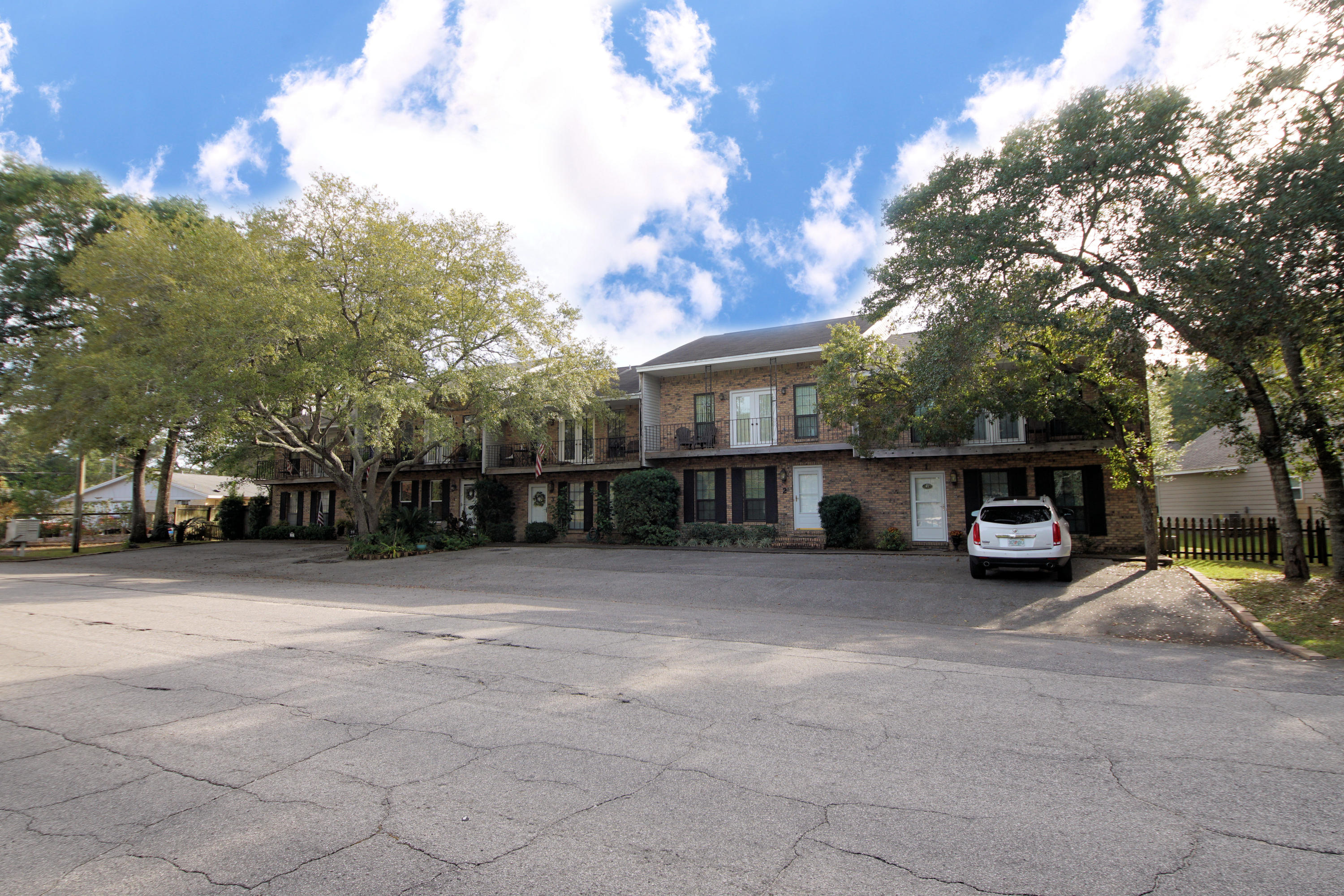 Cinco Bayou Cercle Nautique TH - Residential