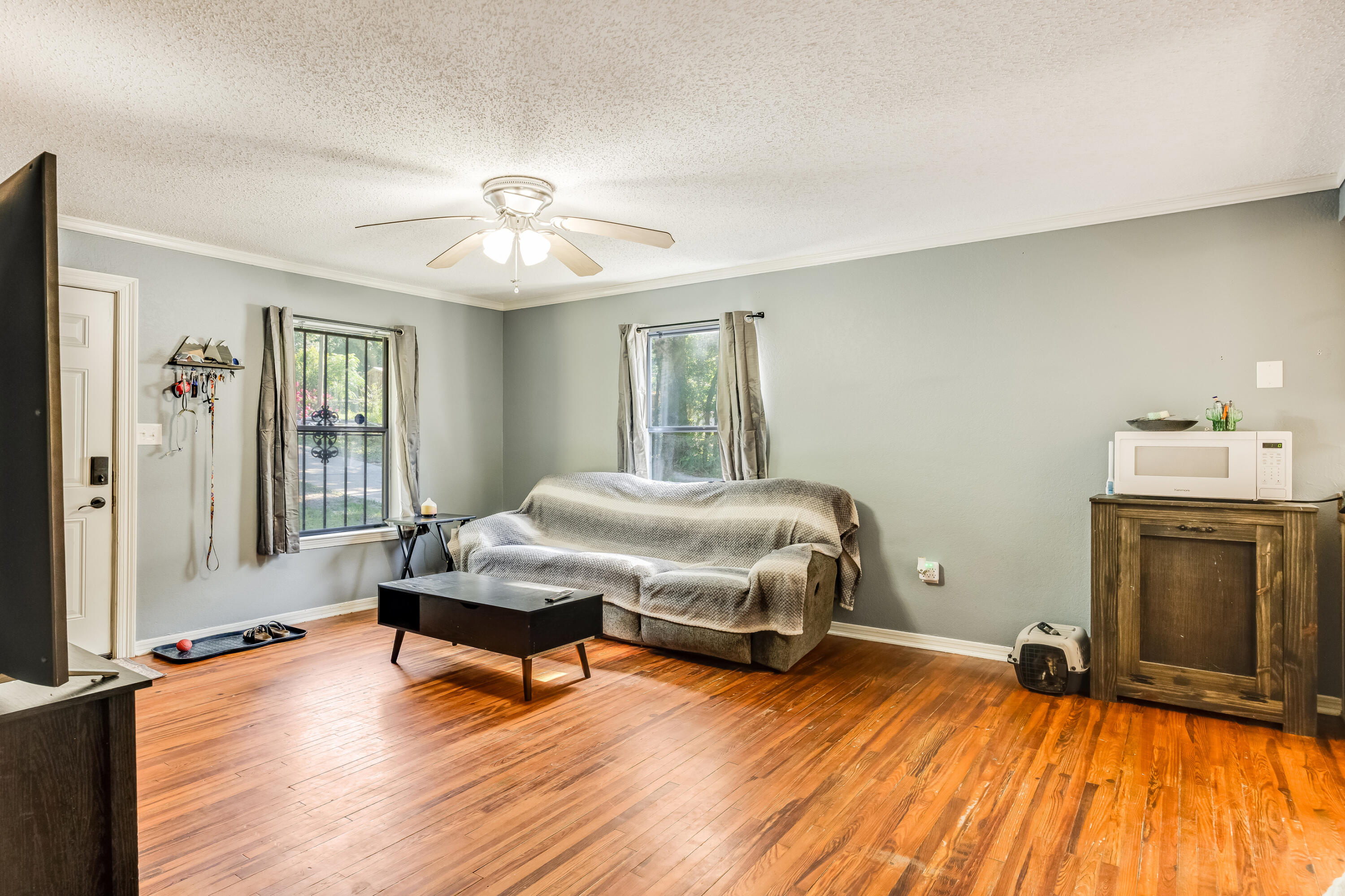 EDNEYS WEST HILL LOT 5 BLK 2 - Residential