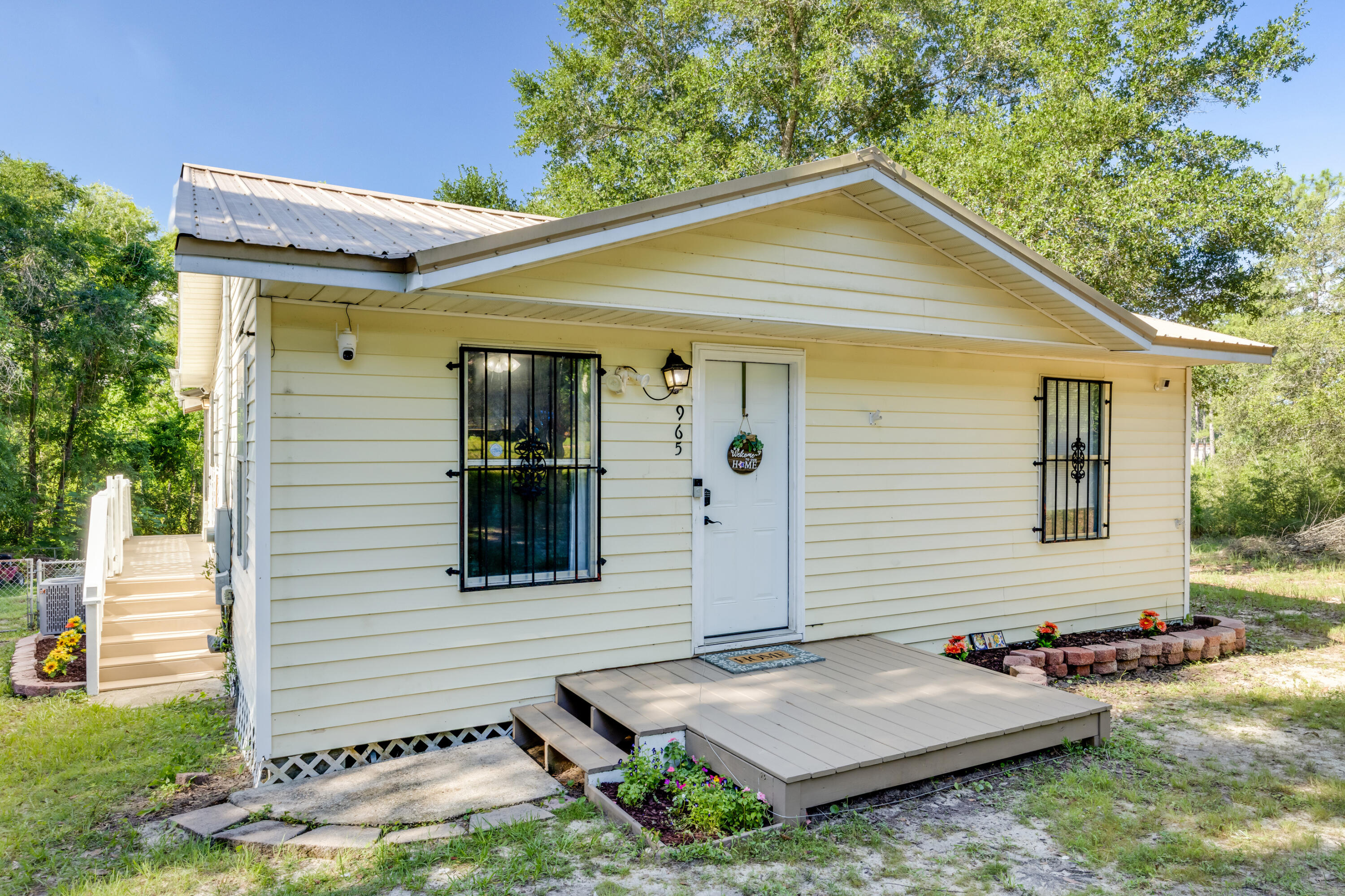 EDNEYS WEST HILL LOT 5 BLK 2 - Residential