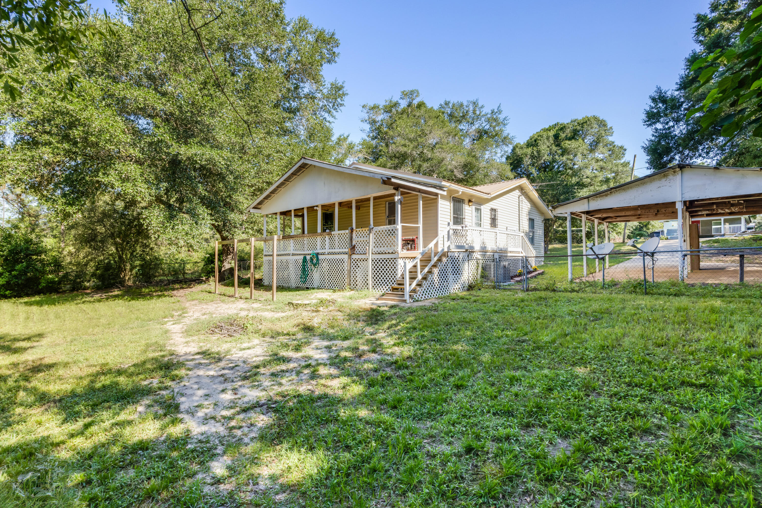 EDNEYS WEST HILL LOT 5 BLK 2 - Residential