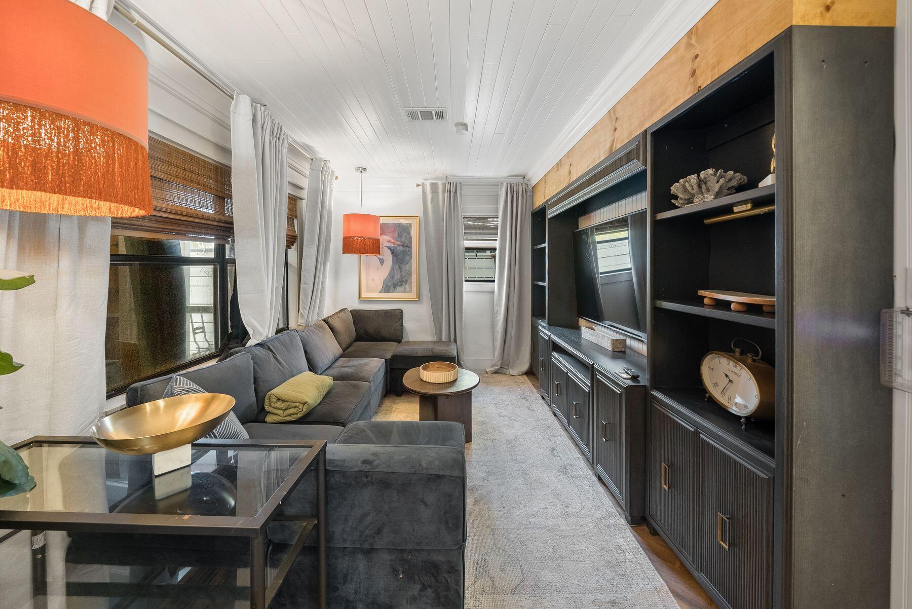 KISKA BEACH 1ST ADDN - Residential