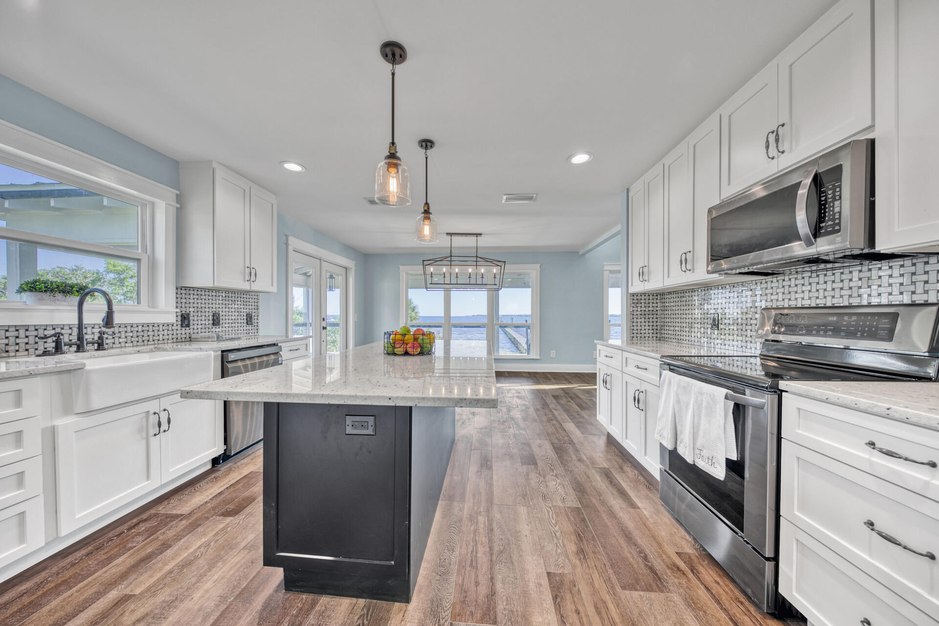 BAYVIEW HEIGHTS - Residential