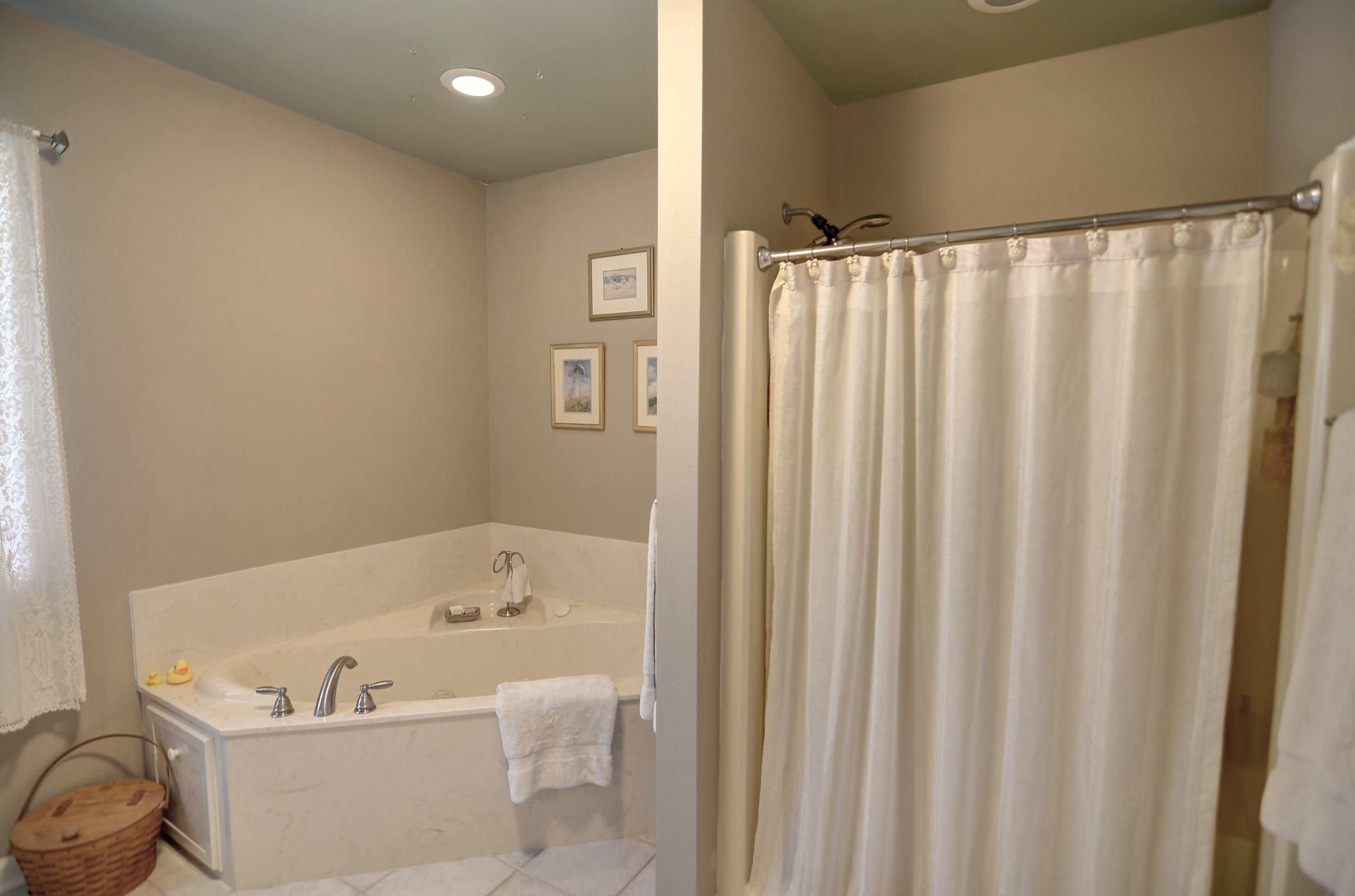 SANTA ROSA RIDGE UNIT 1 - Residential