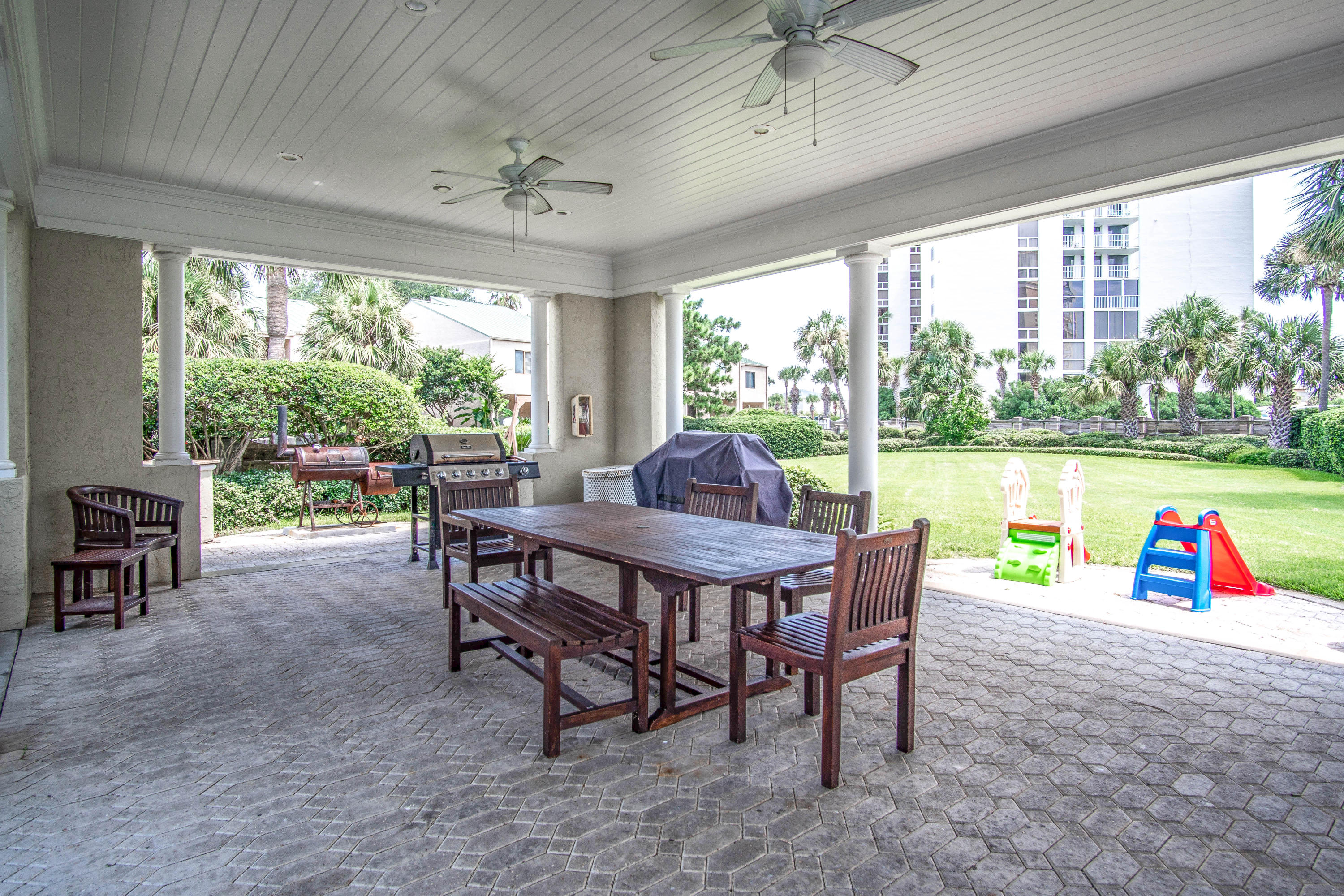 TIDES OF DESTIN - Residential