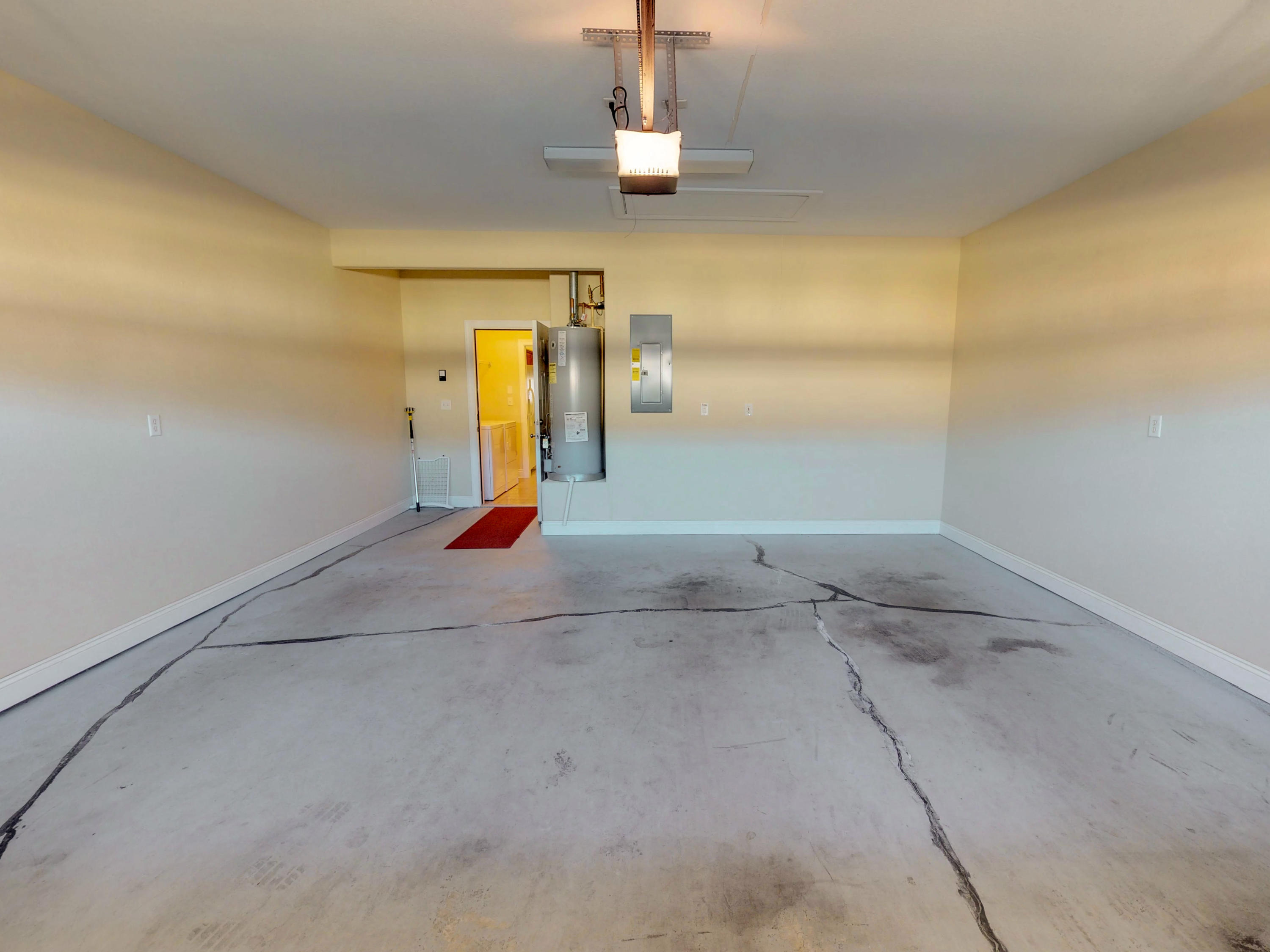 DIAMOND LAKES - Residential