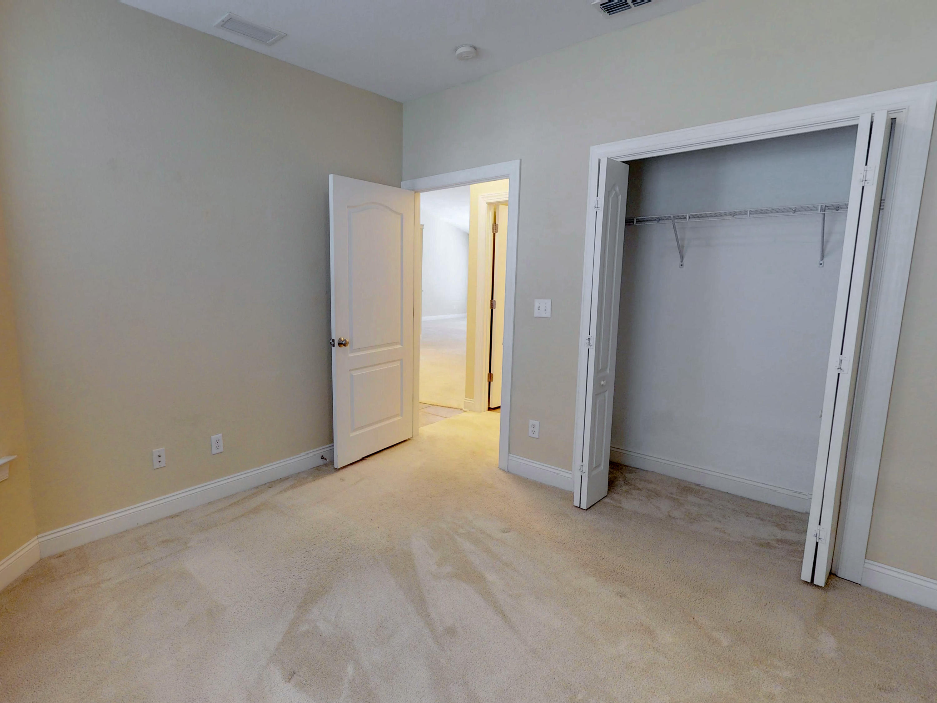 DIAMOND LAKES - Residential