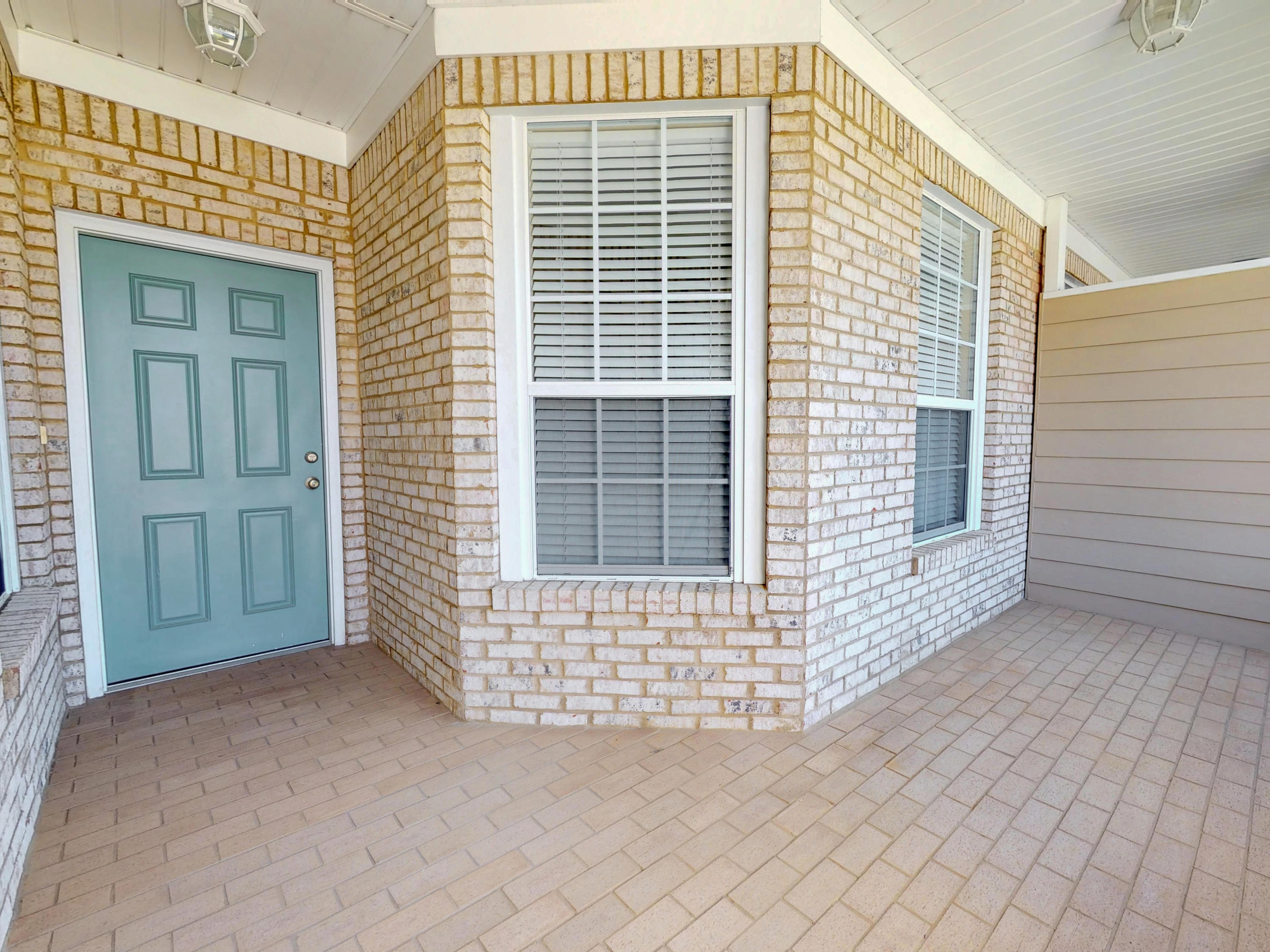 DIAMOND LAKES - Residential