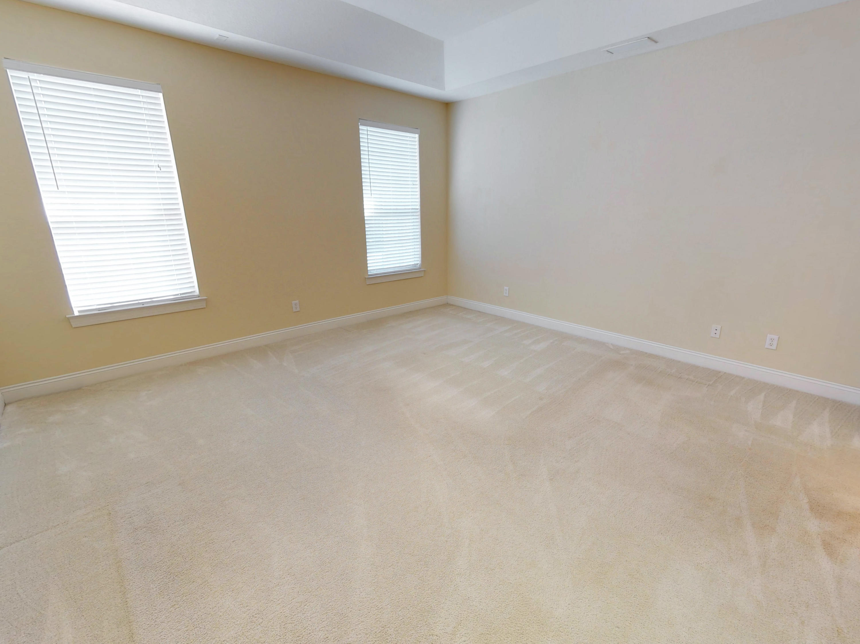 DIAMOND LAKES - Residential