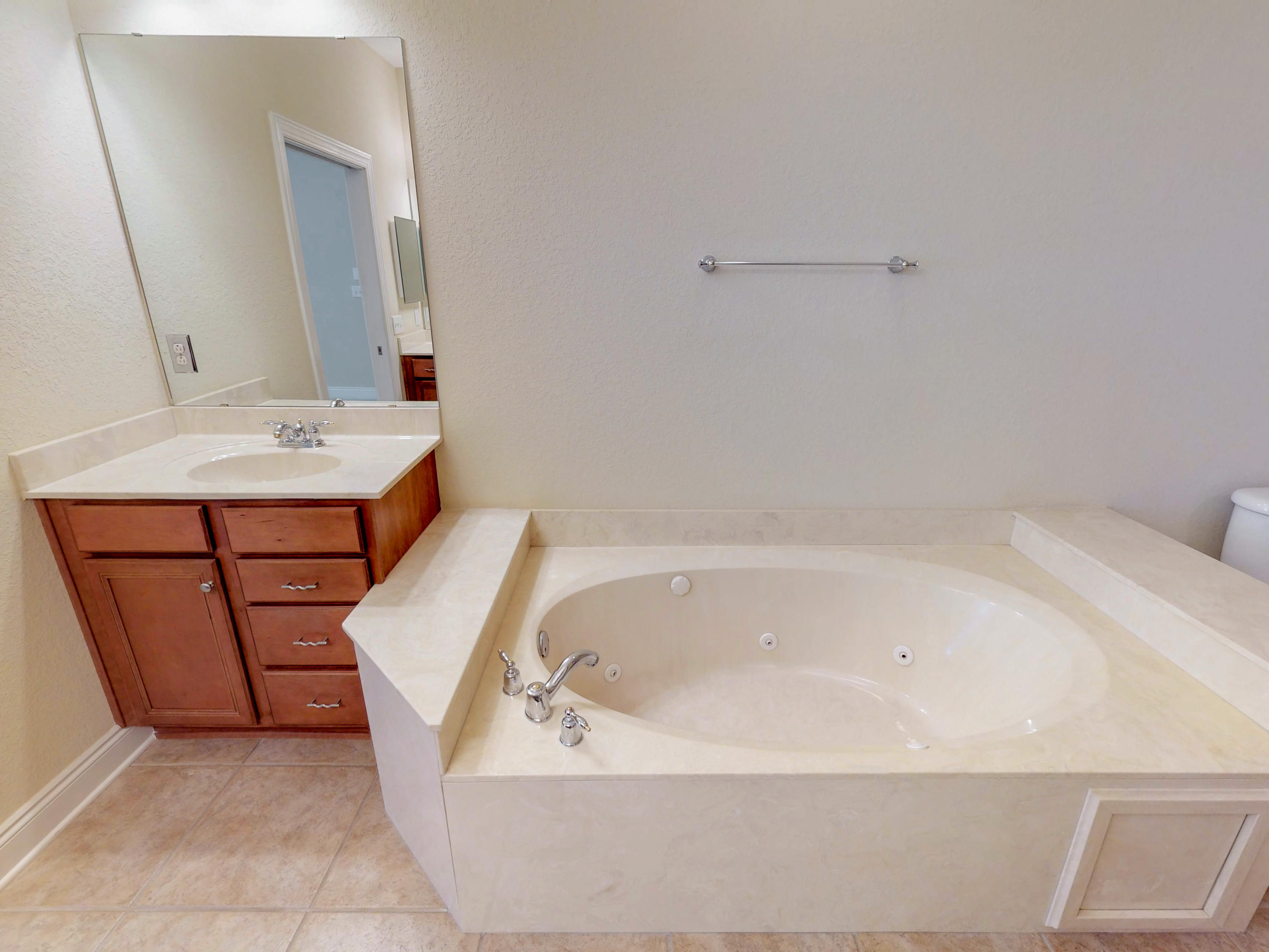 DIAMOND LAKES - Residential