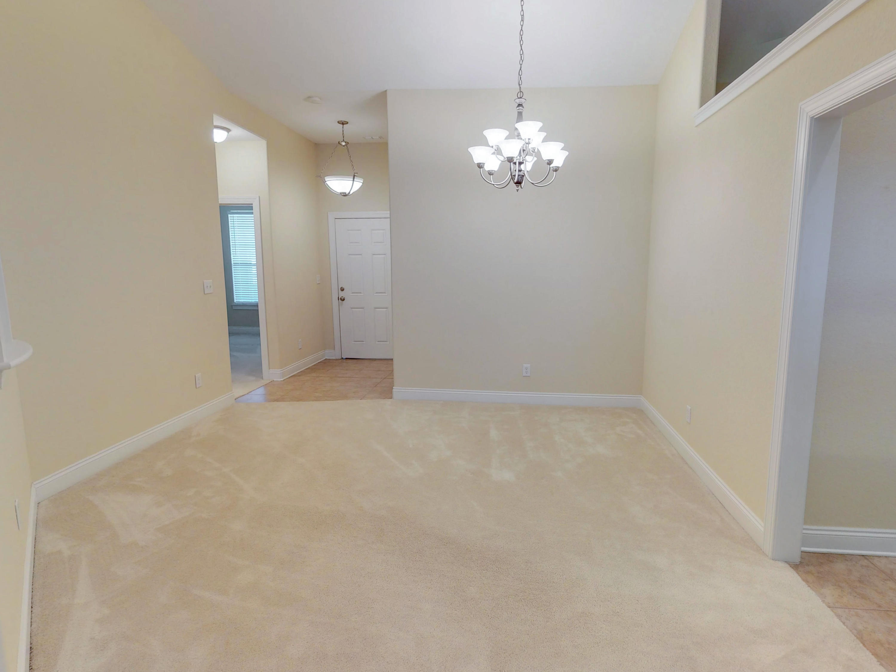 DIAMOND LAKES - Residential