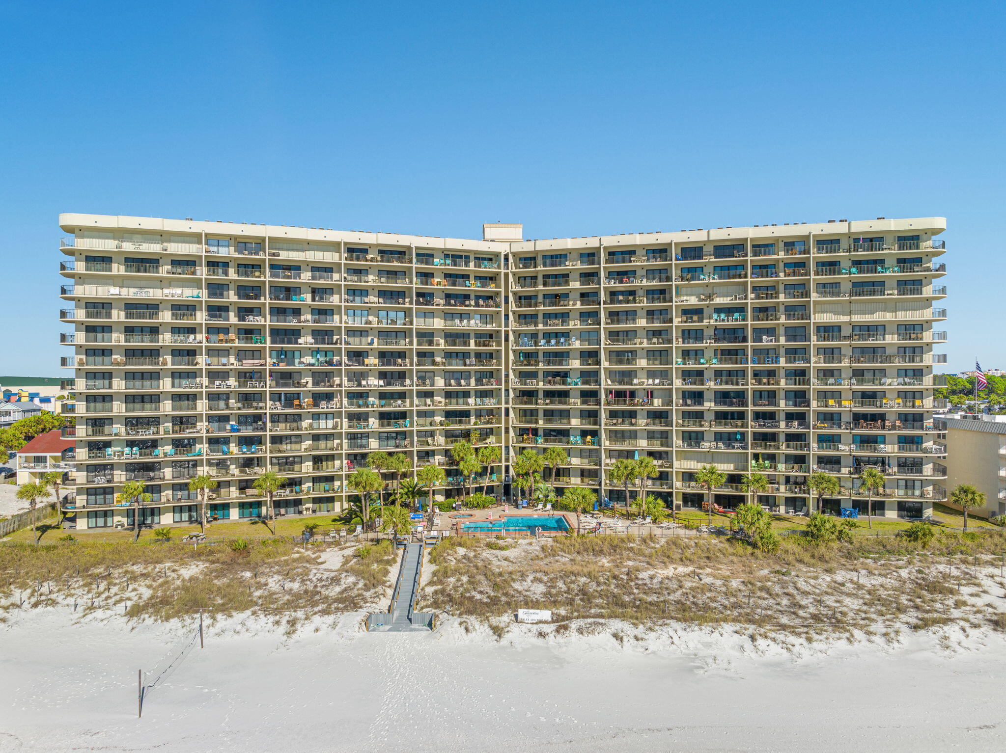 THE COMMODORE - Residential