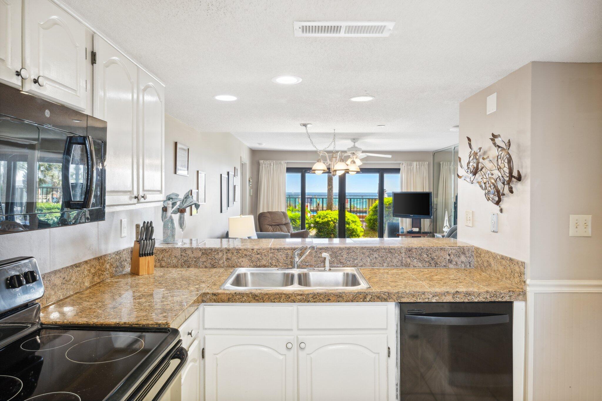 THE COMMODORE - Residential