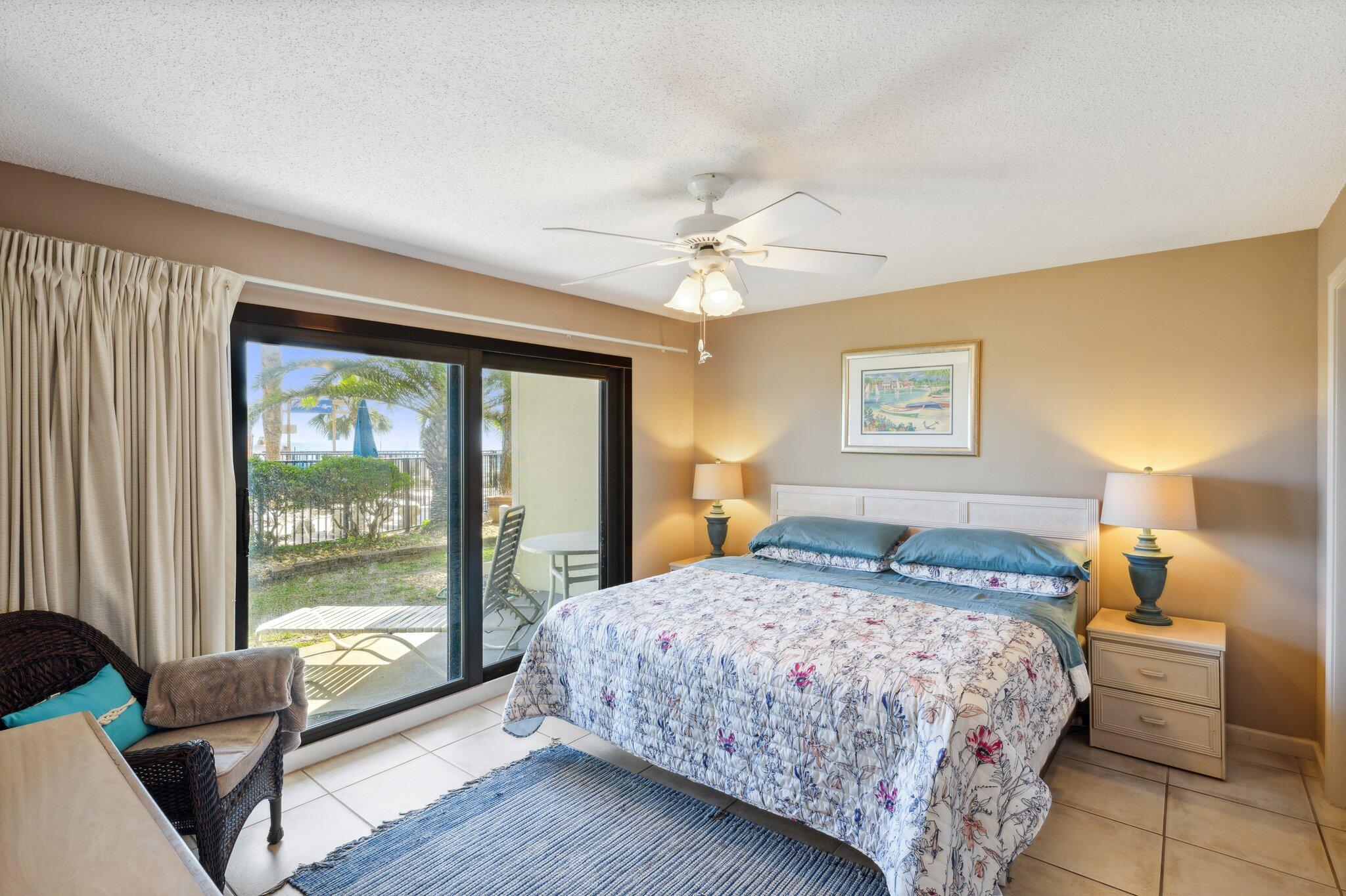 THE COMMODORE - Residential