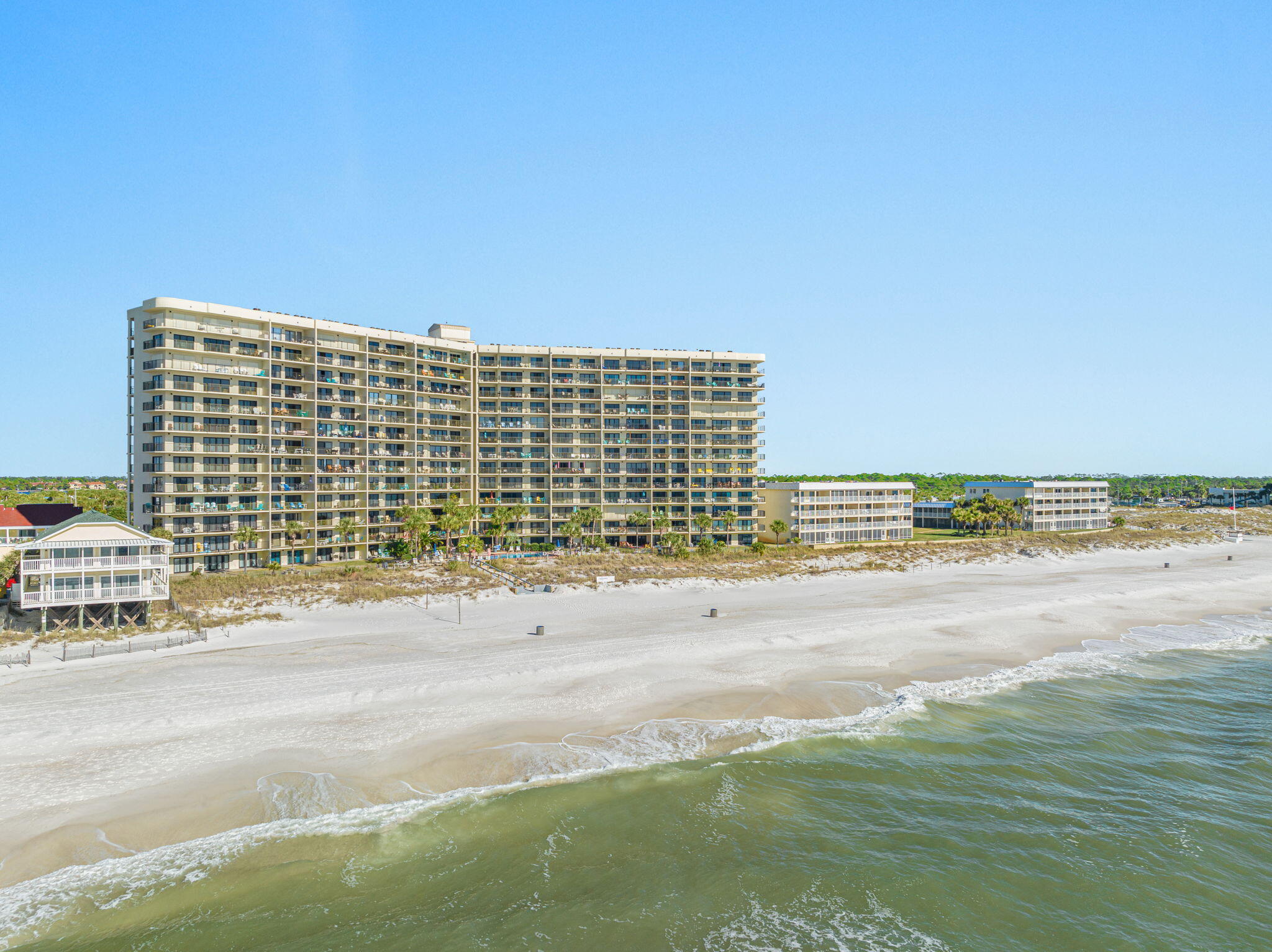 THE COMMODORE - Residential