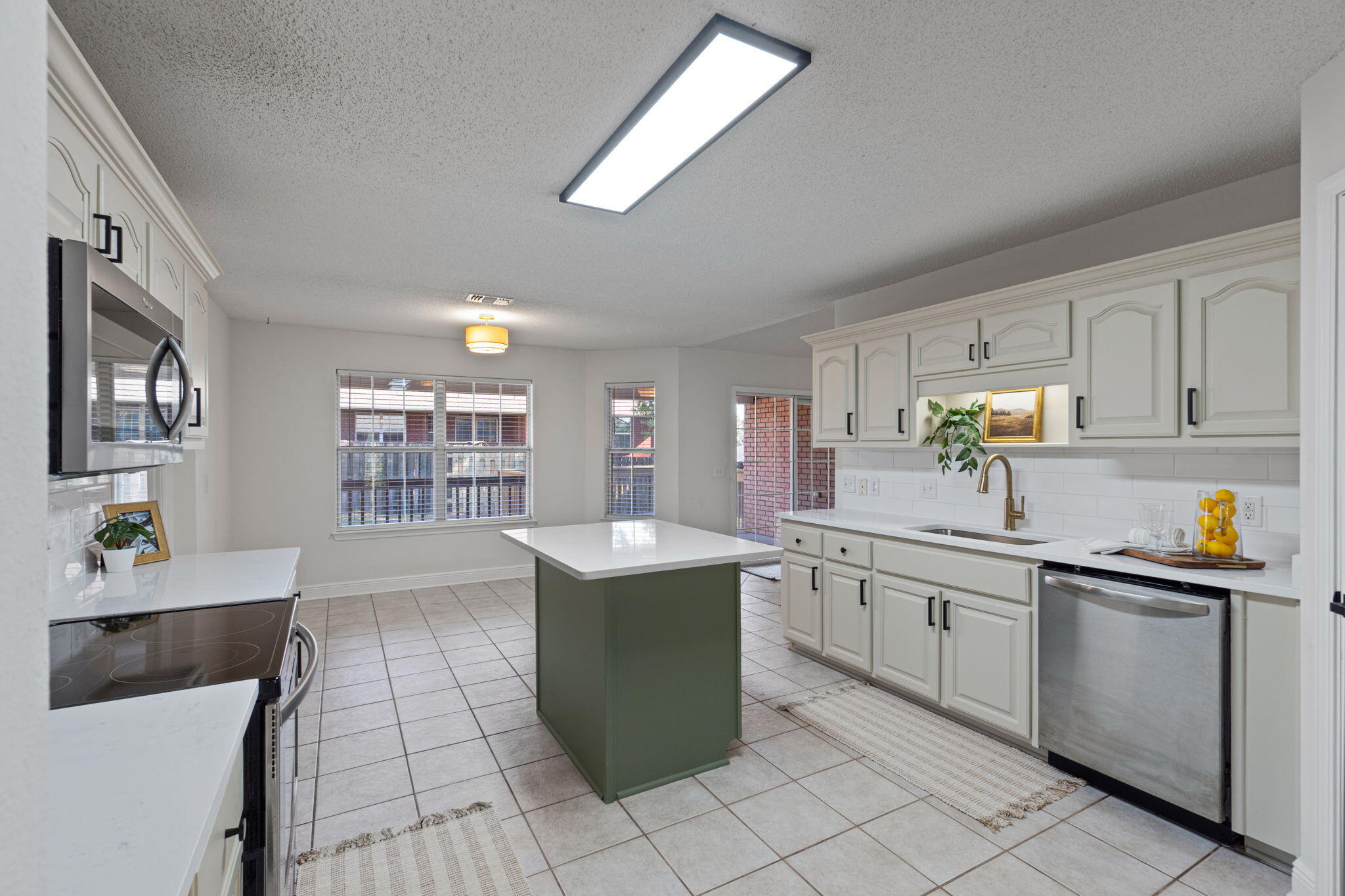 FOX VALLEY - Residential