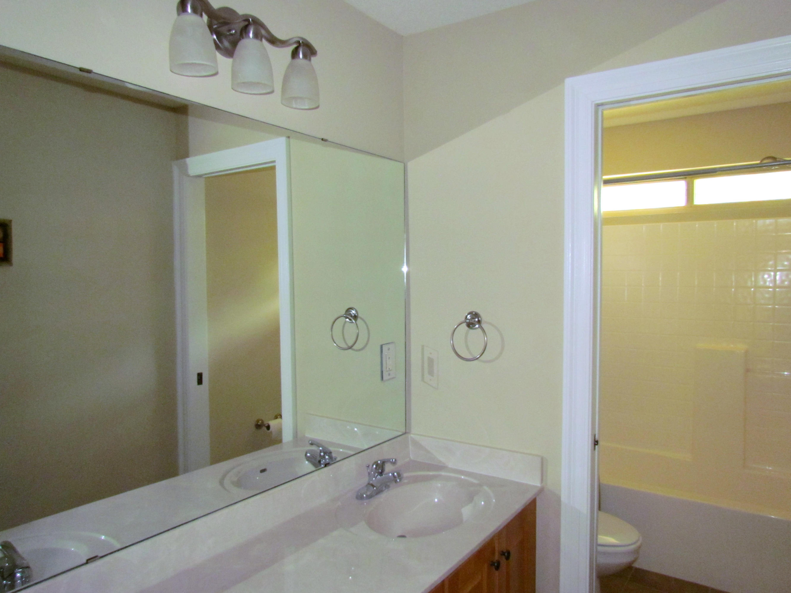 ROCKYWOOD PH 3 - Residential Lease