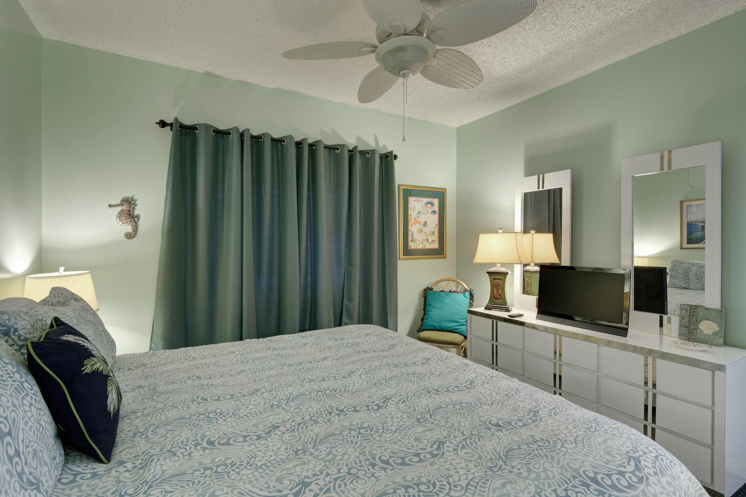 Palms At Seagrove - Residential