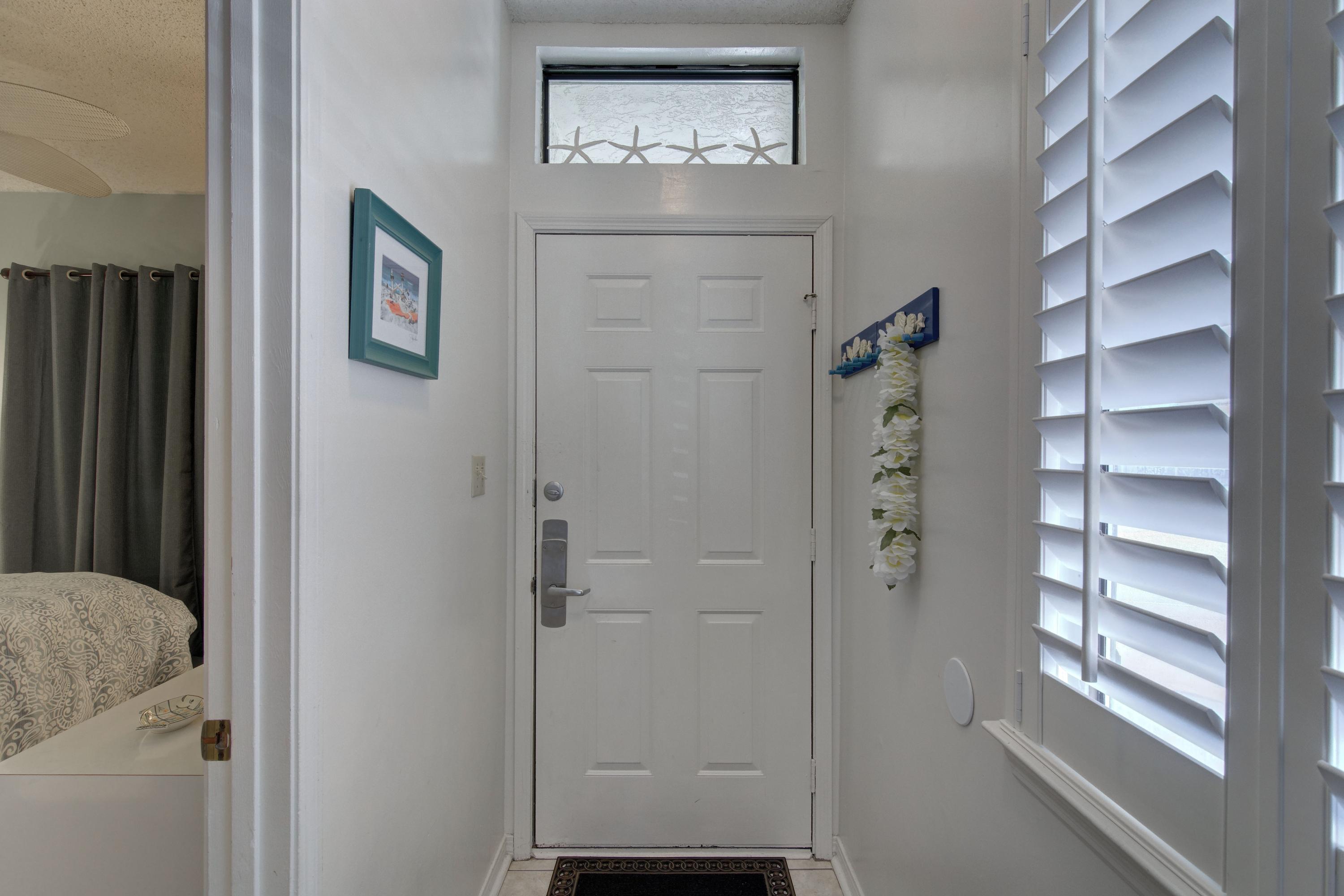 Palms At Seagrove - Residential