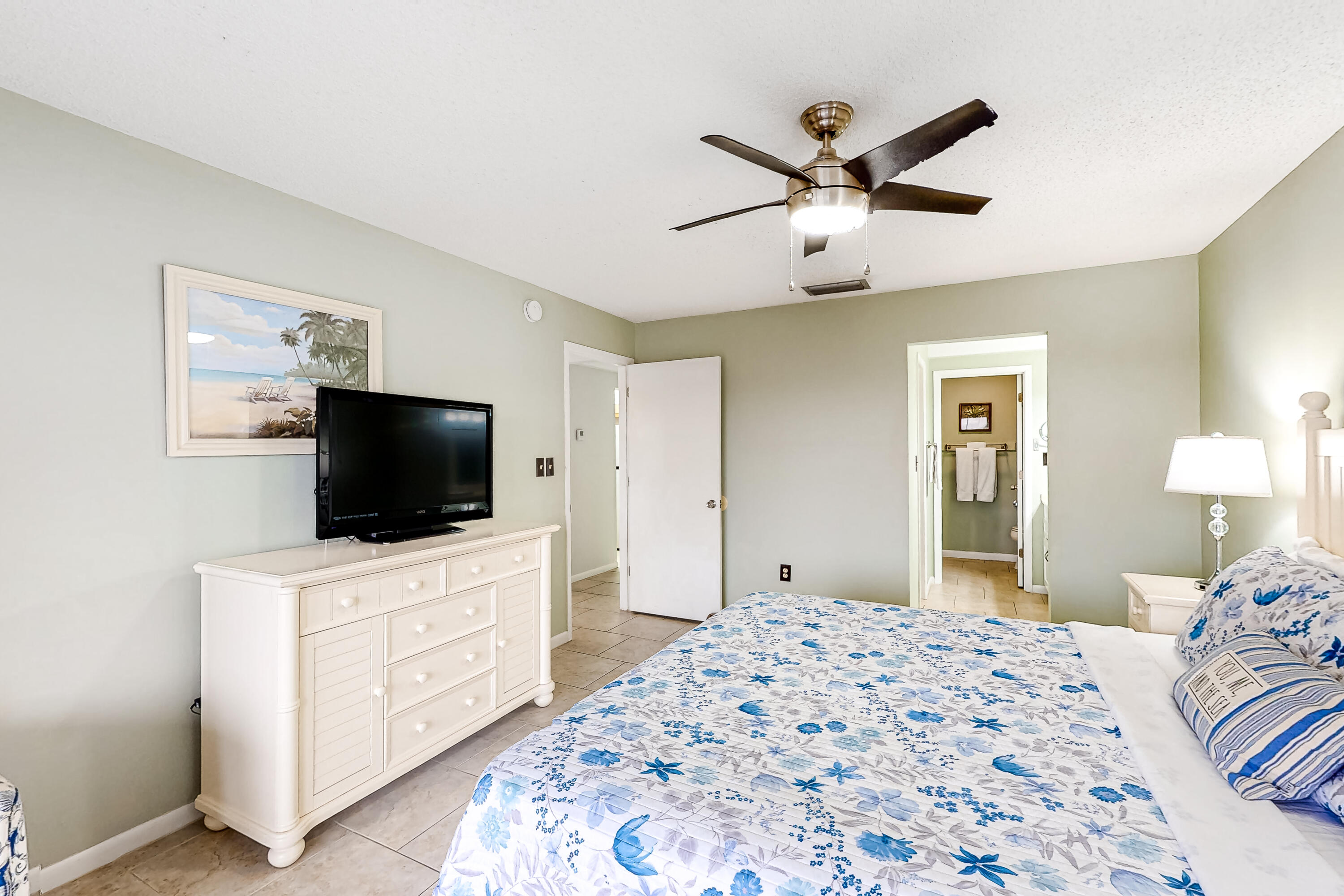 Edgewater Golf Villas 6 B - Residential
