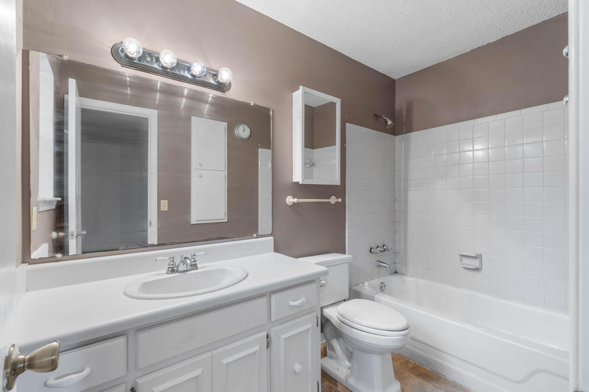 OAKCREST 1ST ADDN - Residential