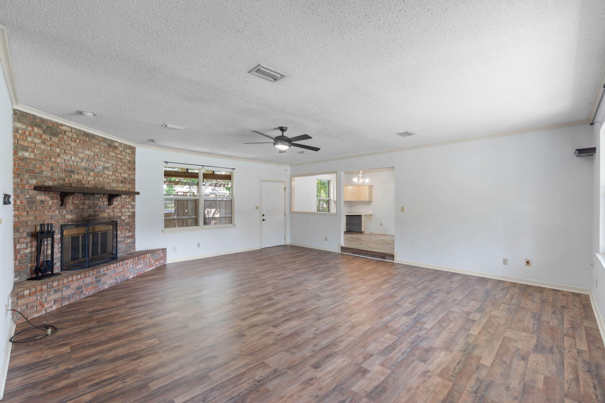 OAKCREST 1ST ADDN - Residential
