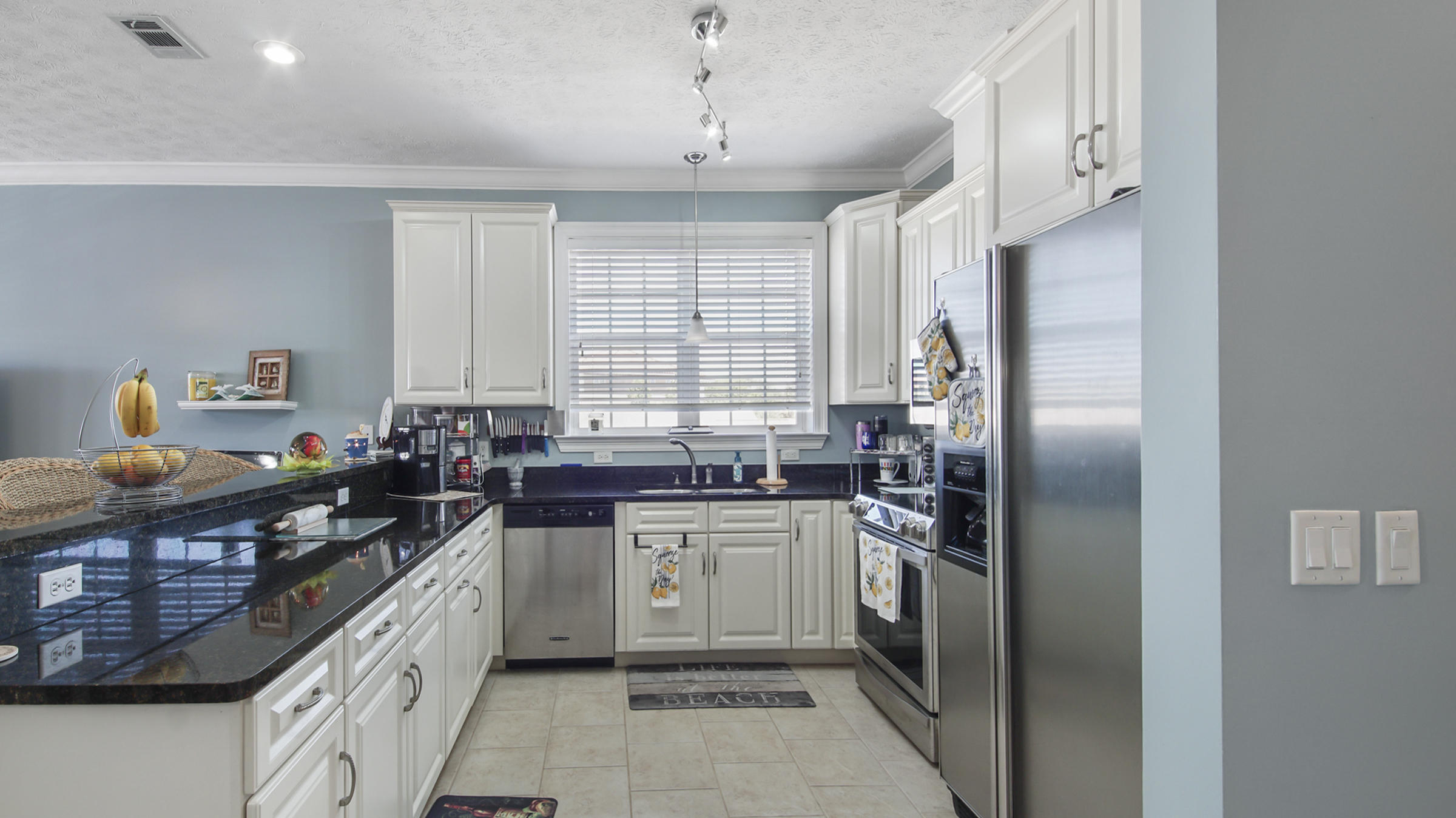 RIVIERA BEACH - Residential